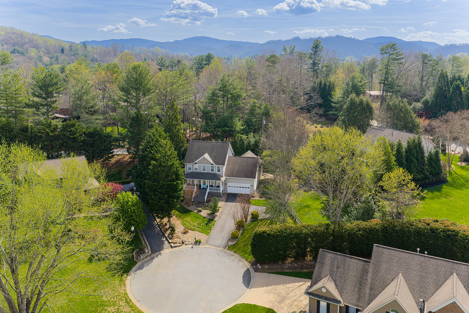 305 Woodview Court