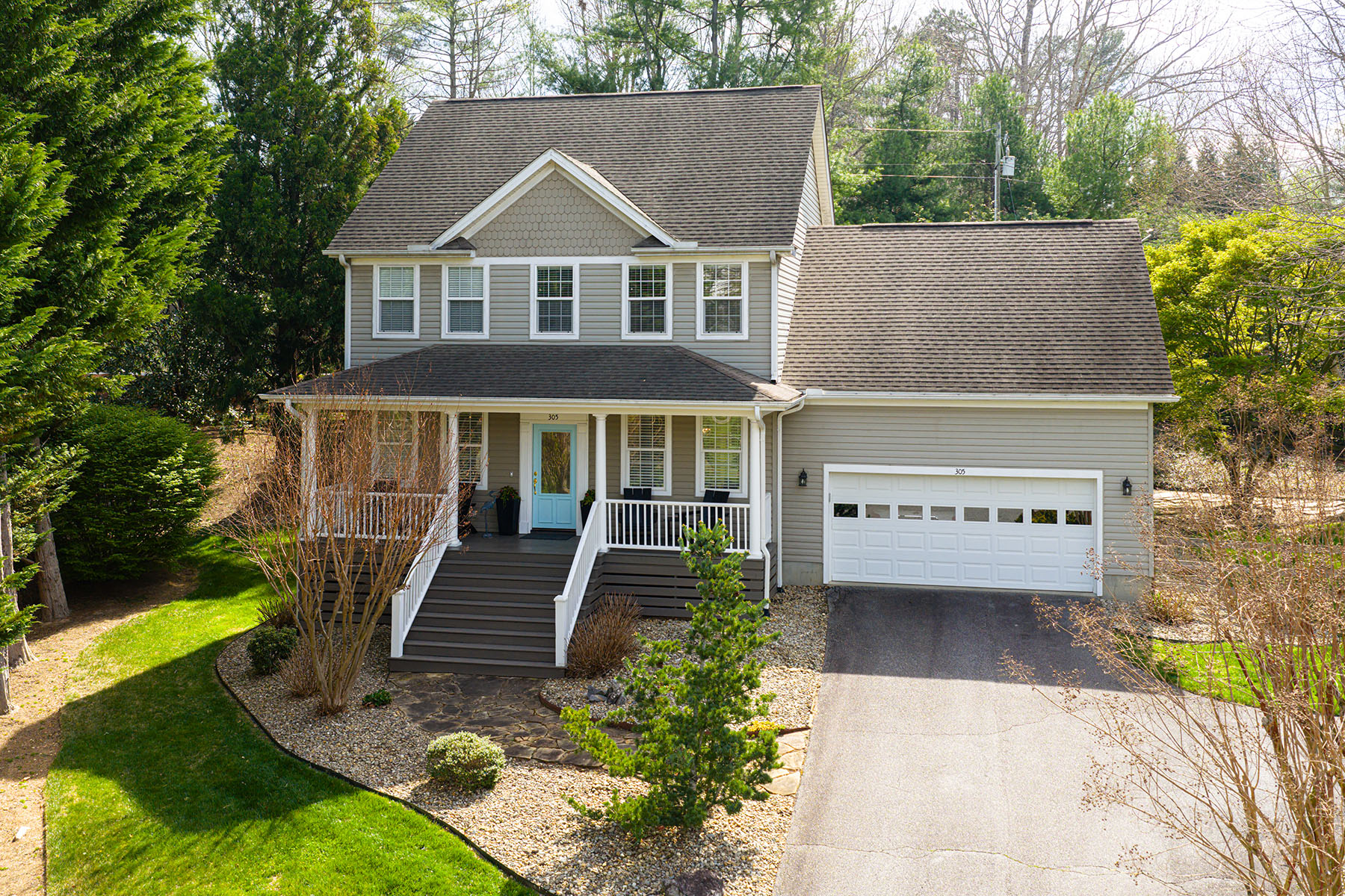 305 Woodview Court