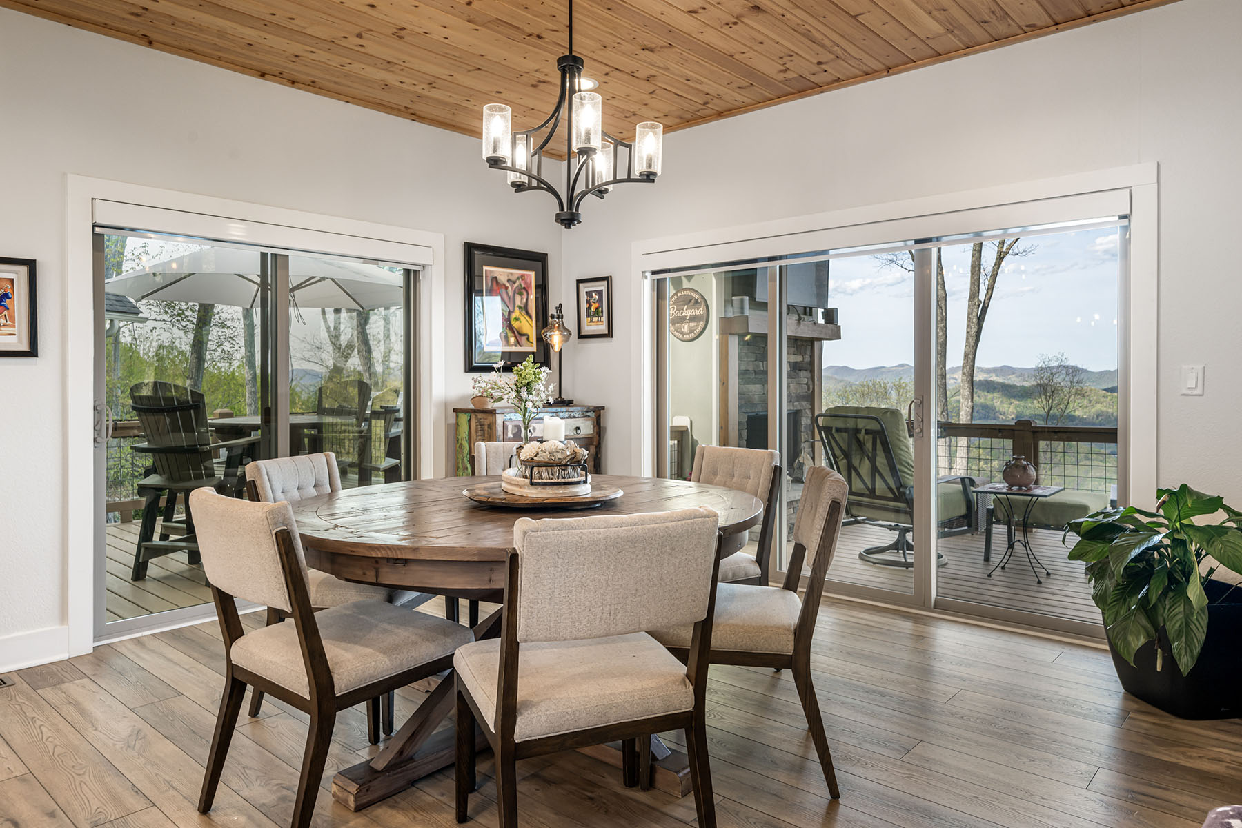 366 Signature Row Boulevard