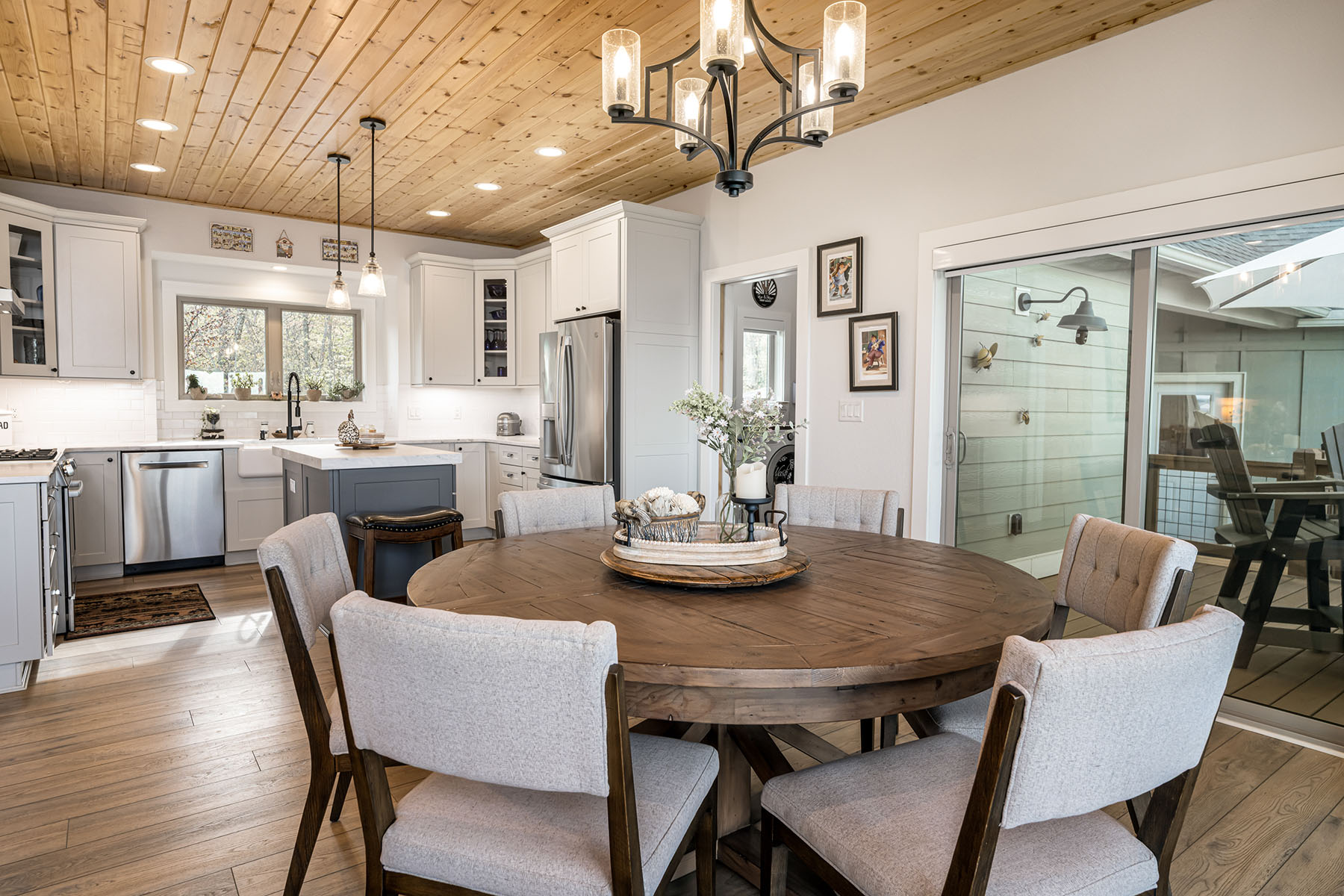 366 Signature Row Boulevard