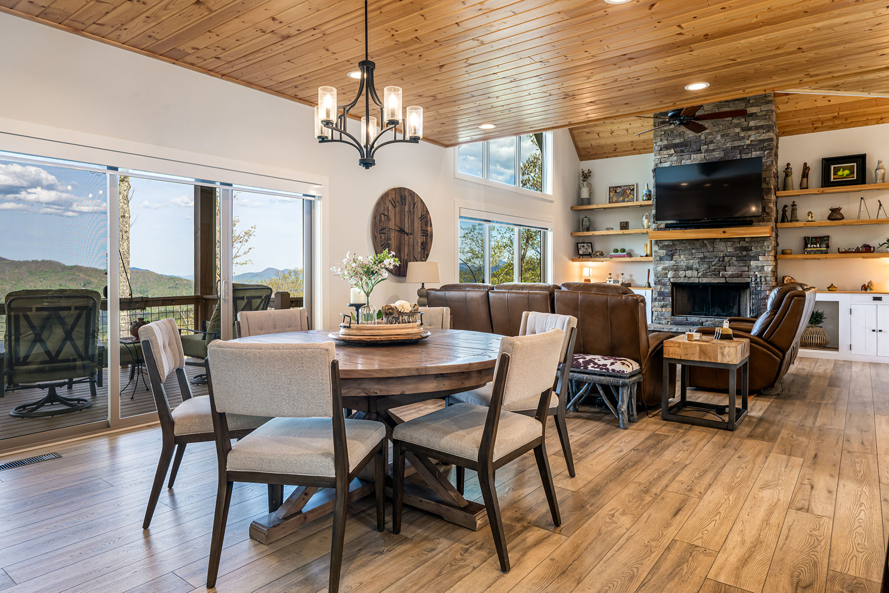 366 Signature Row Boulevard