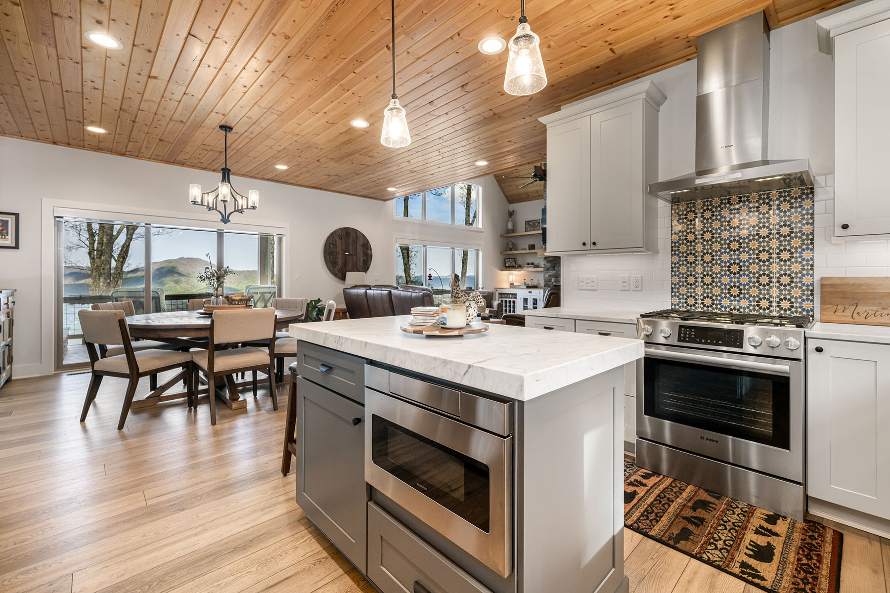 366 Signature Row Boulevard