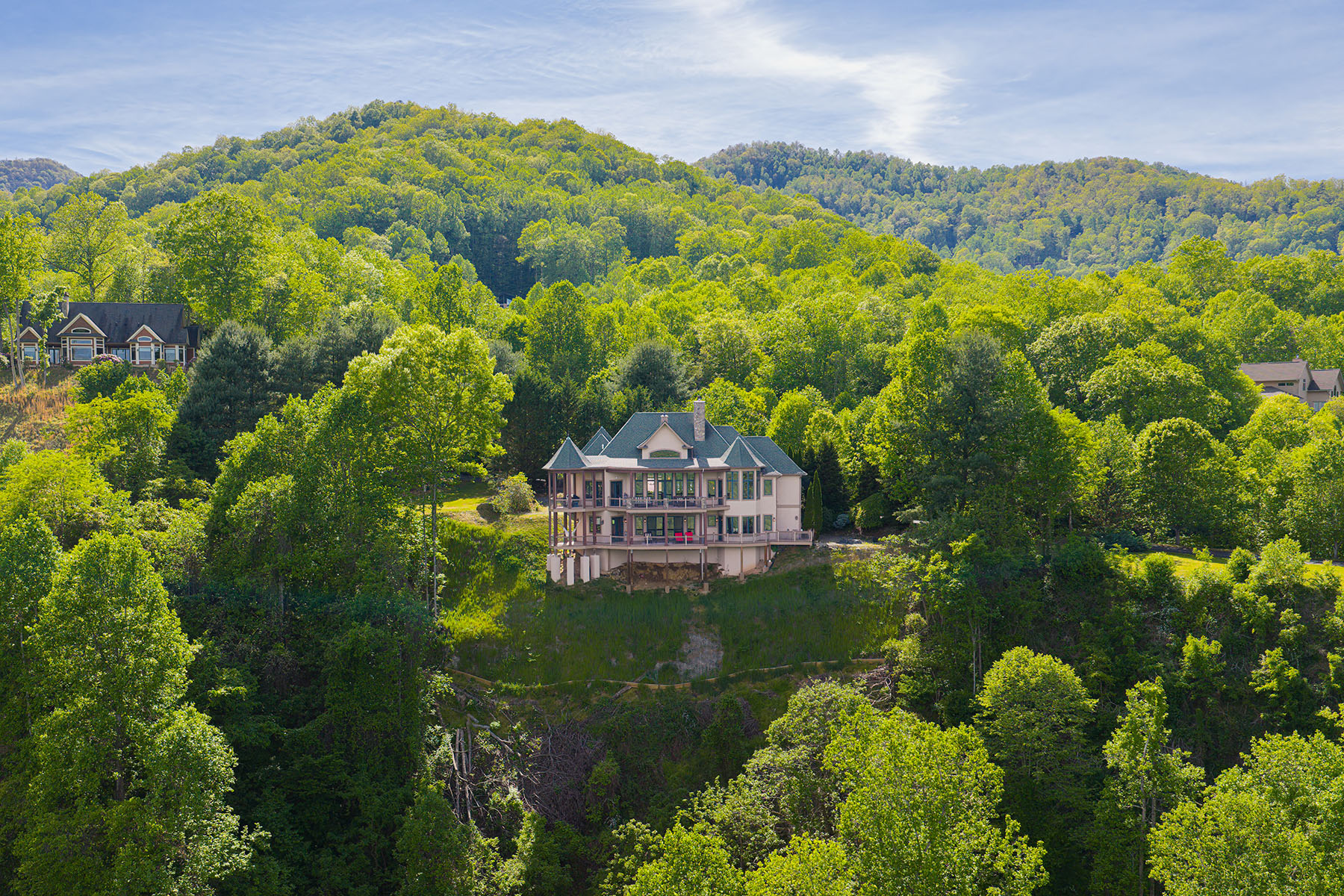 326 Summit Drive