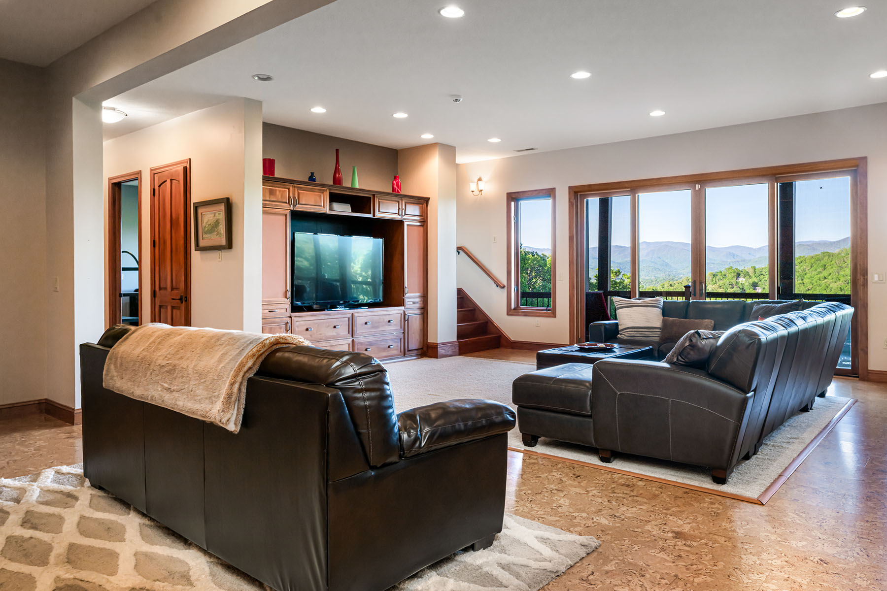 326 Summit Drive