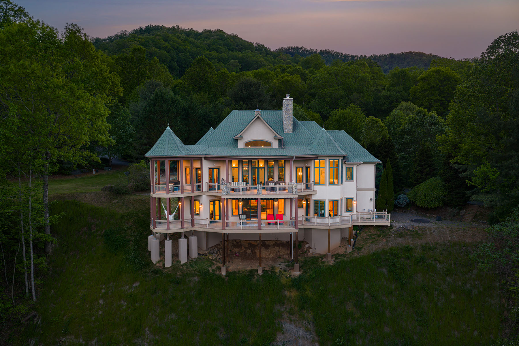 326 Summit Drive