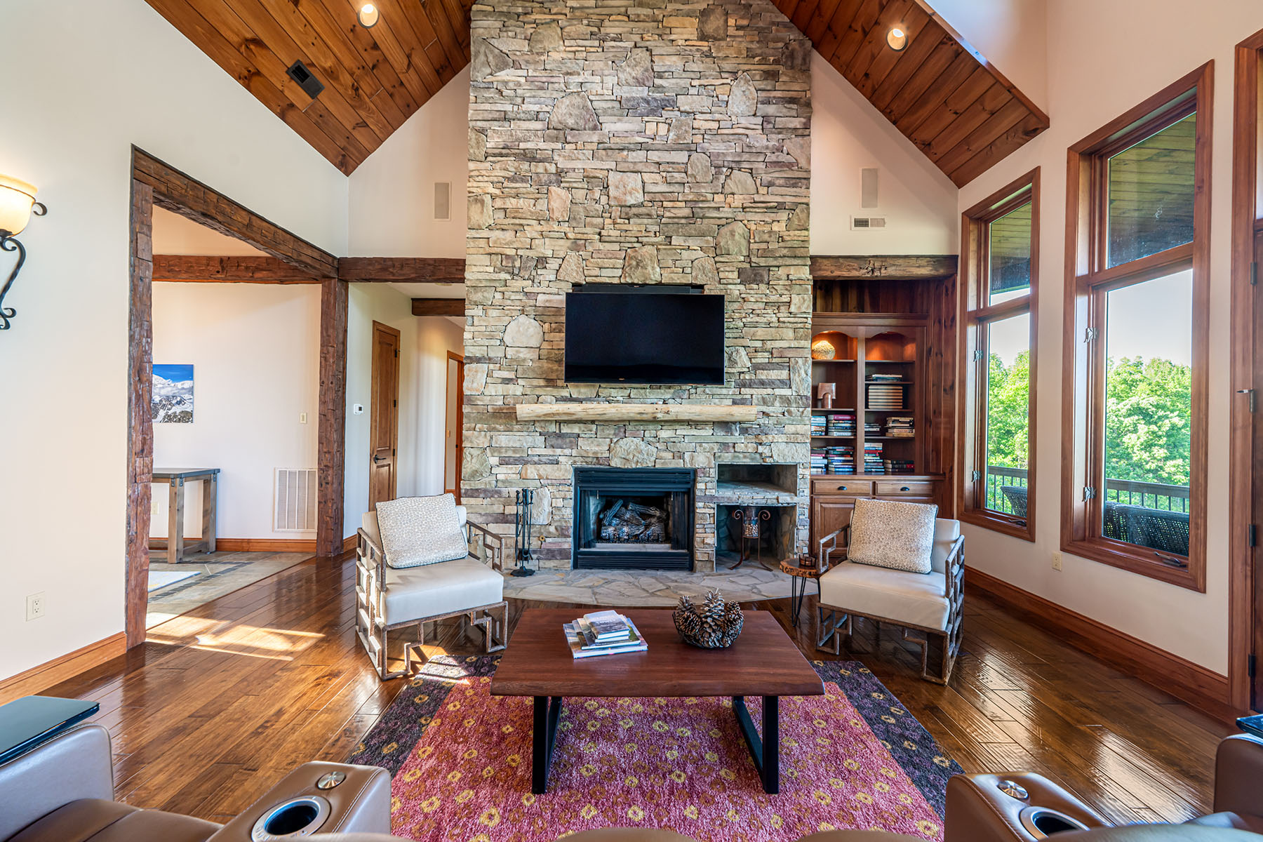 326 Summit Drive