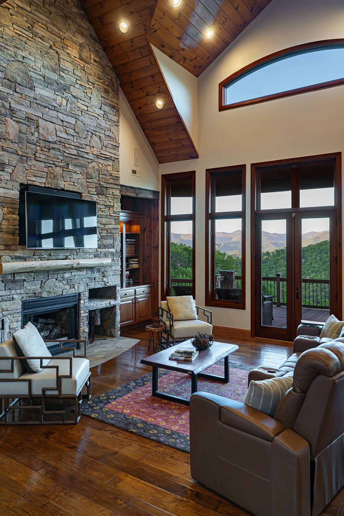 326 Summit Drive