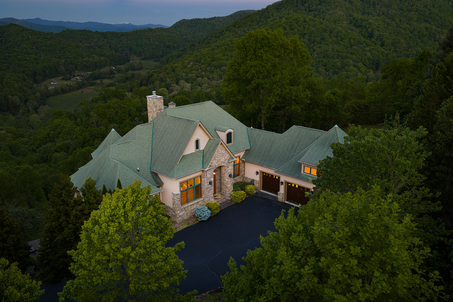 326 Summit Drive