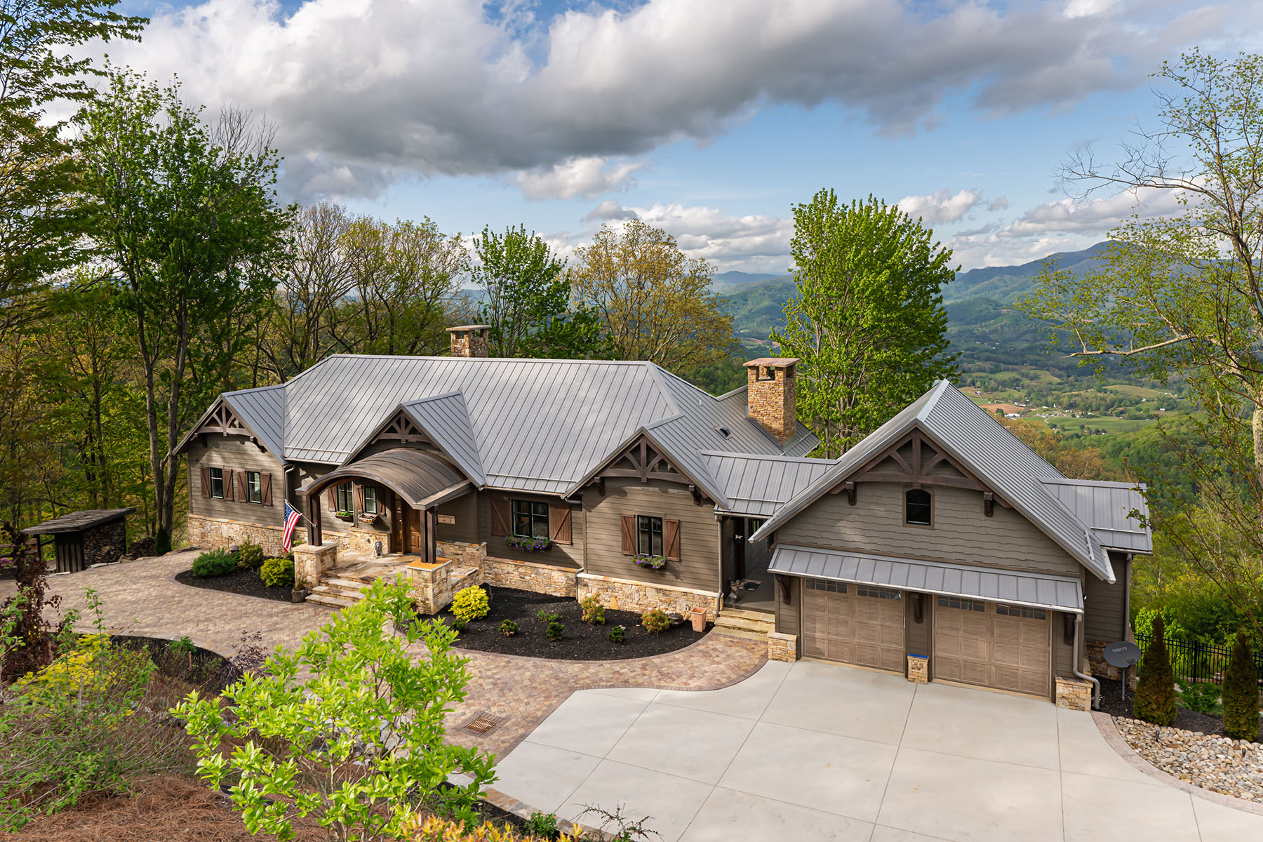 376 Wandering Trail