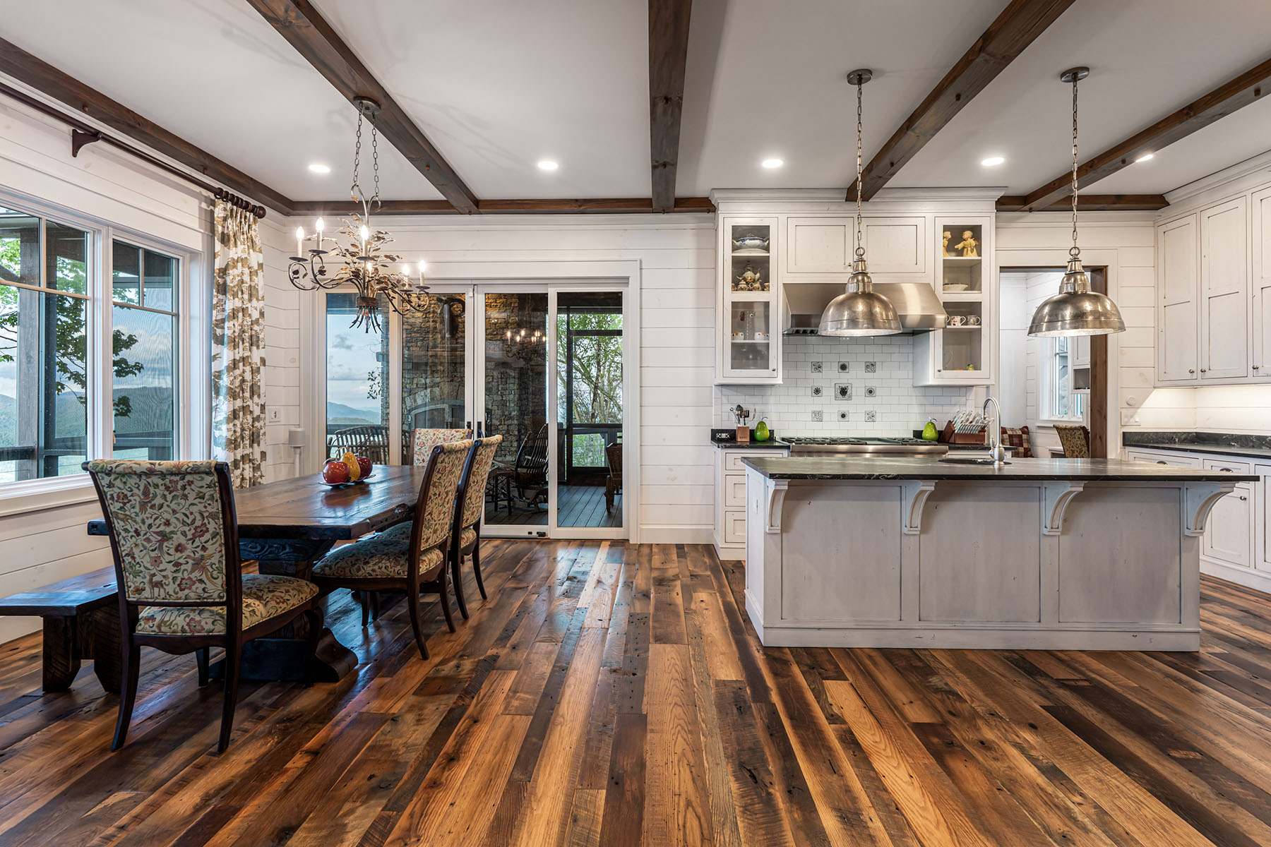 376 Wandering Trail