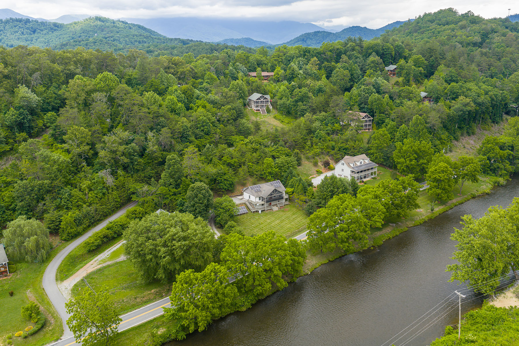 980 S River Road