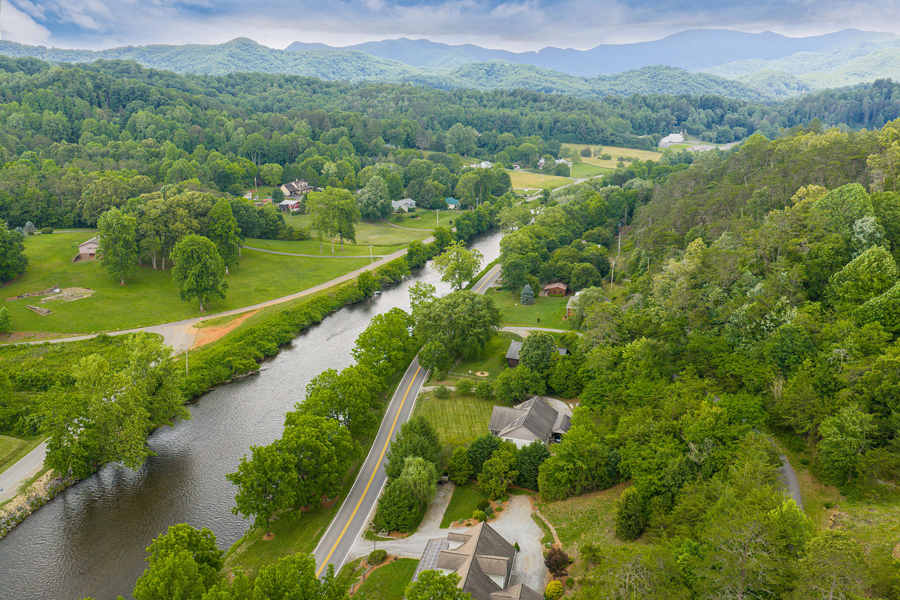 980 S River Road