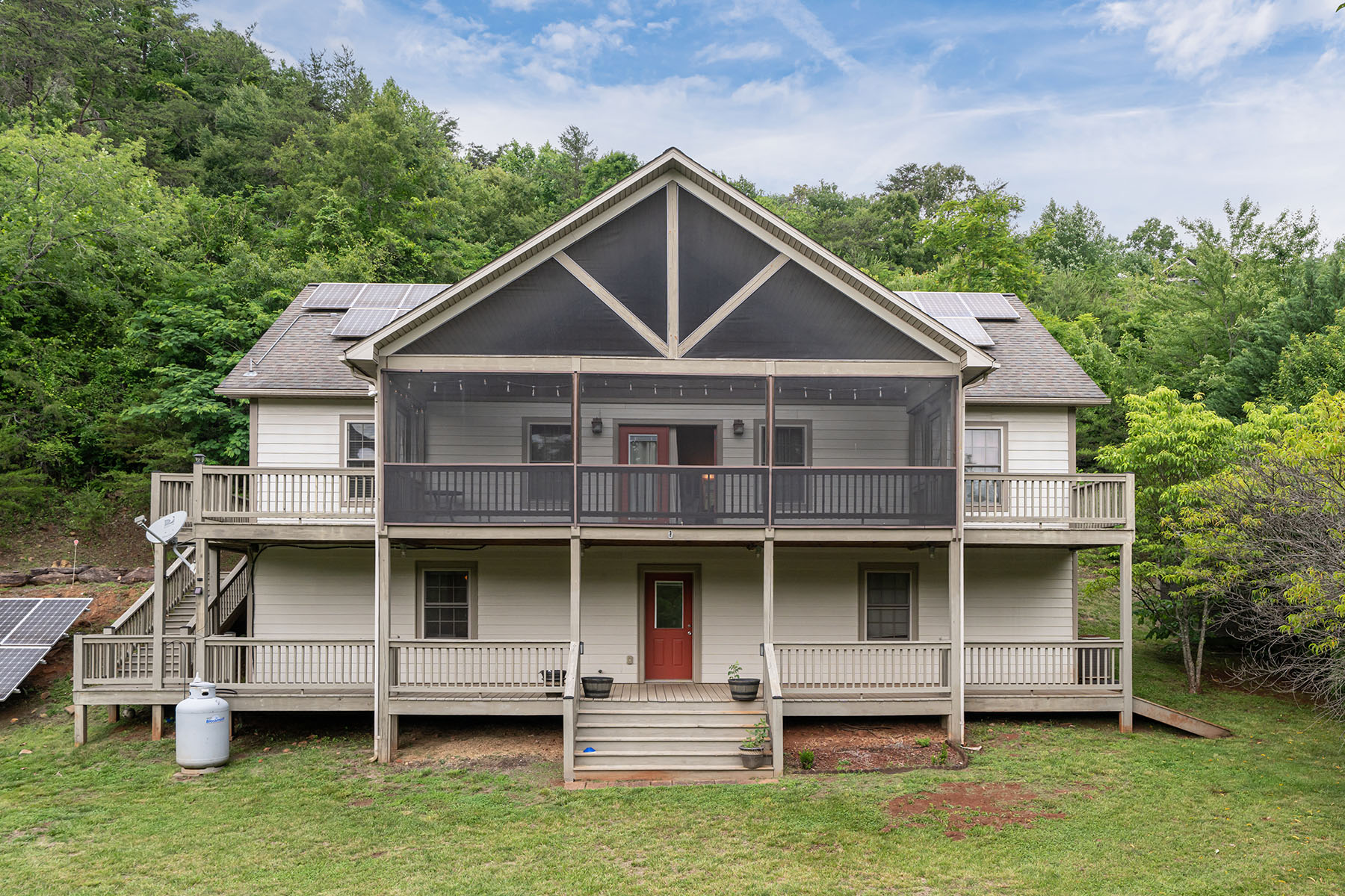 980 S River Road
