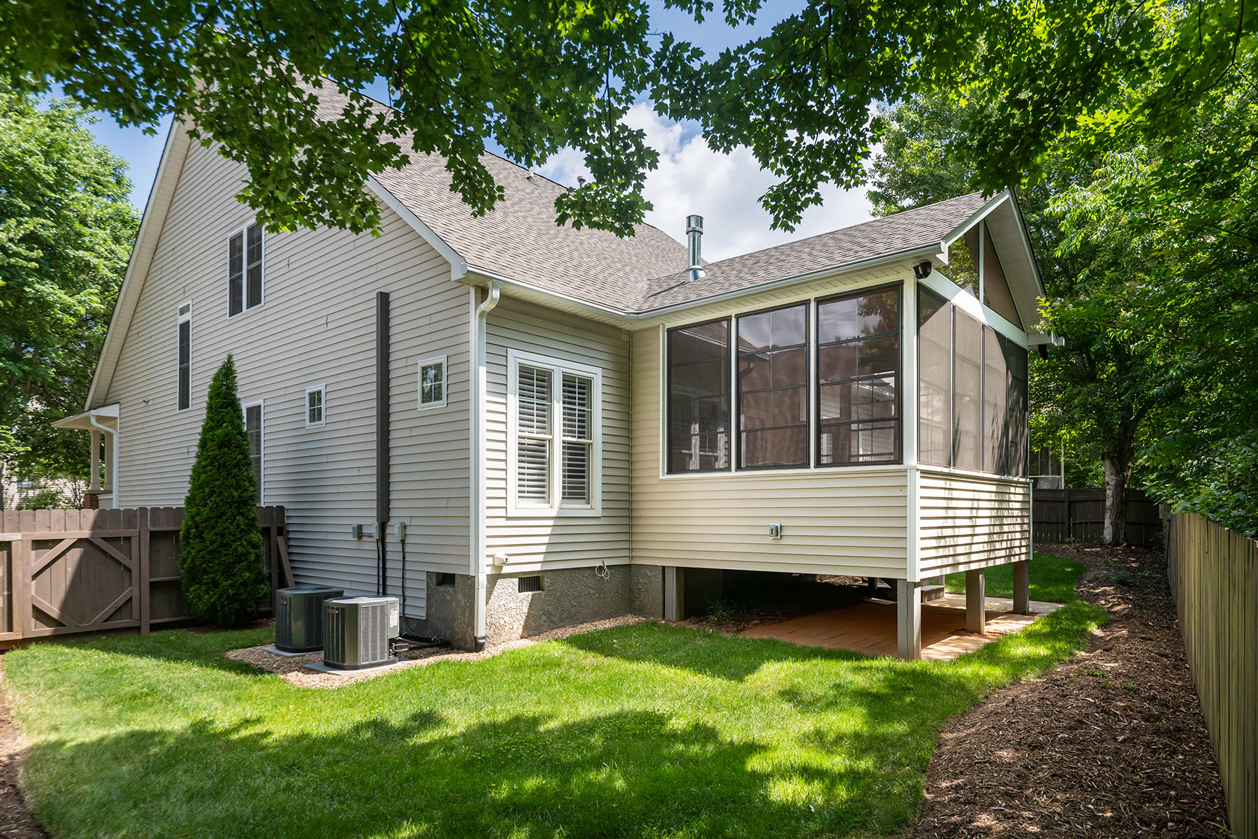 1328 Heathbrook Circle