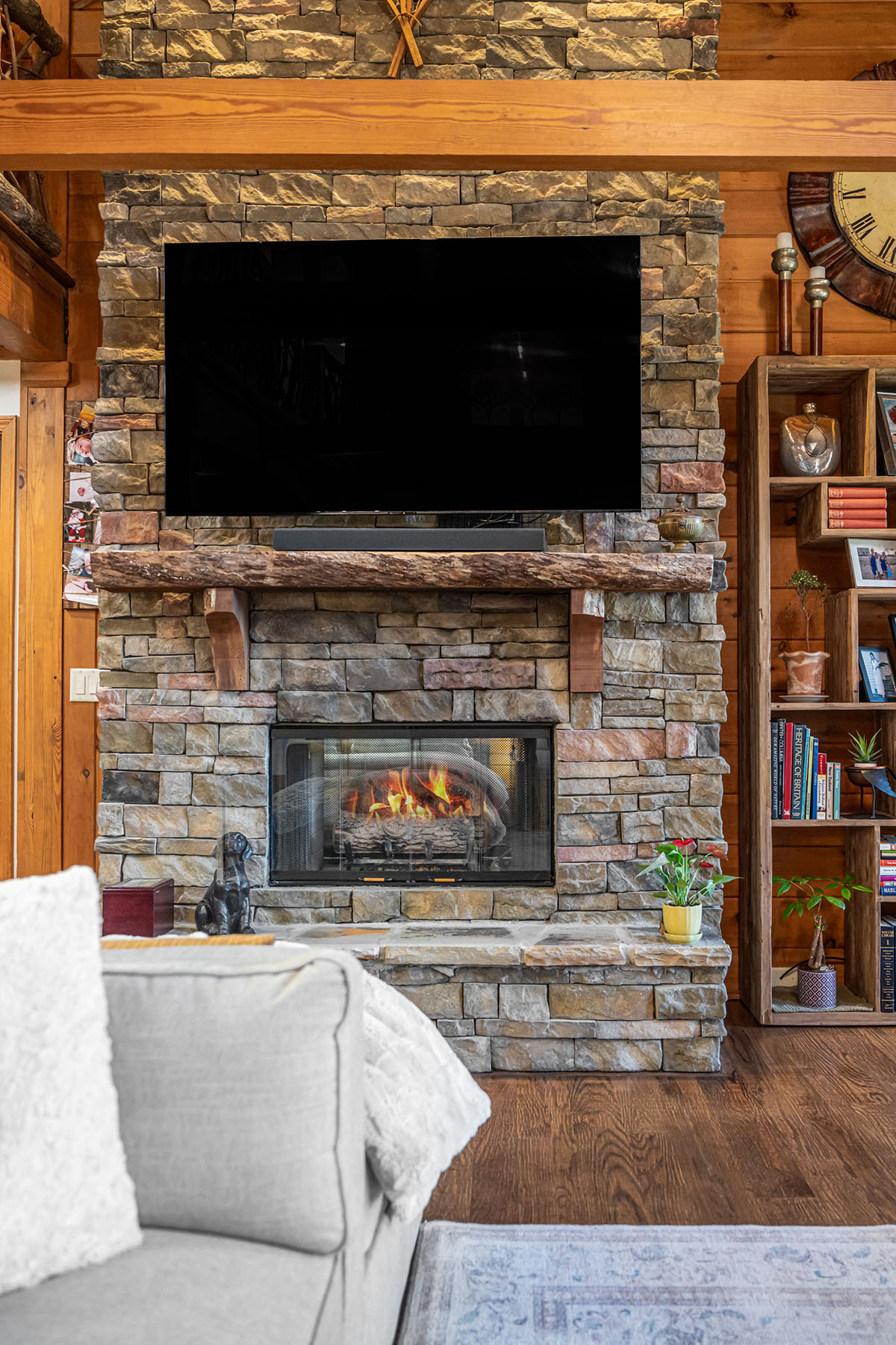 580 Flying Hawk Trail