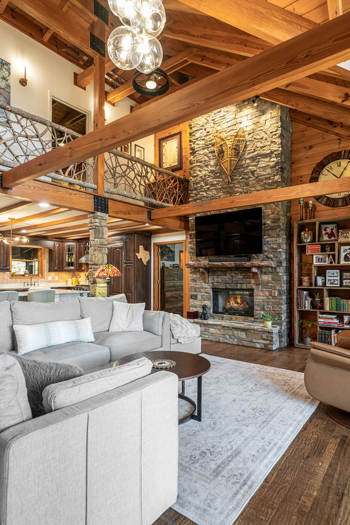 580 Flying Hawk Trail