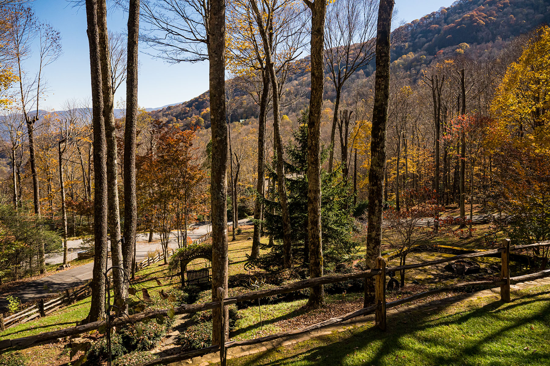 580 Flying Hawk Trail