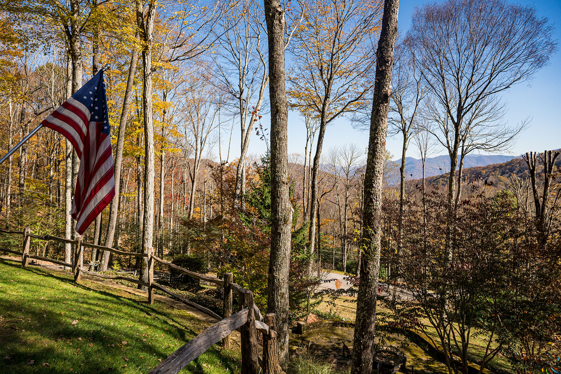 580 Flying Hawk Trail