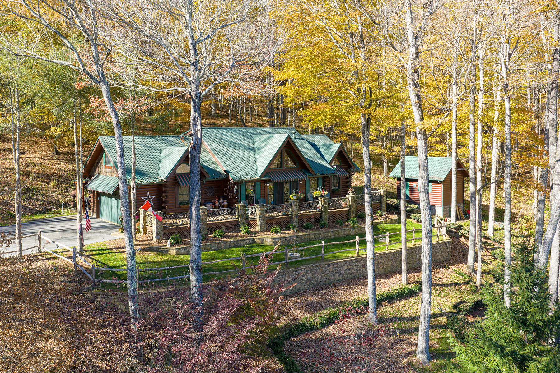 580 Flying Hawk Trail