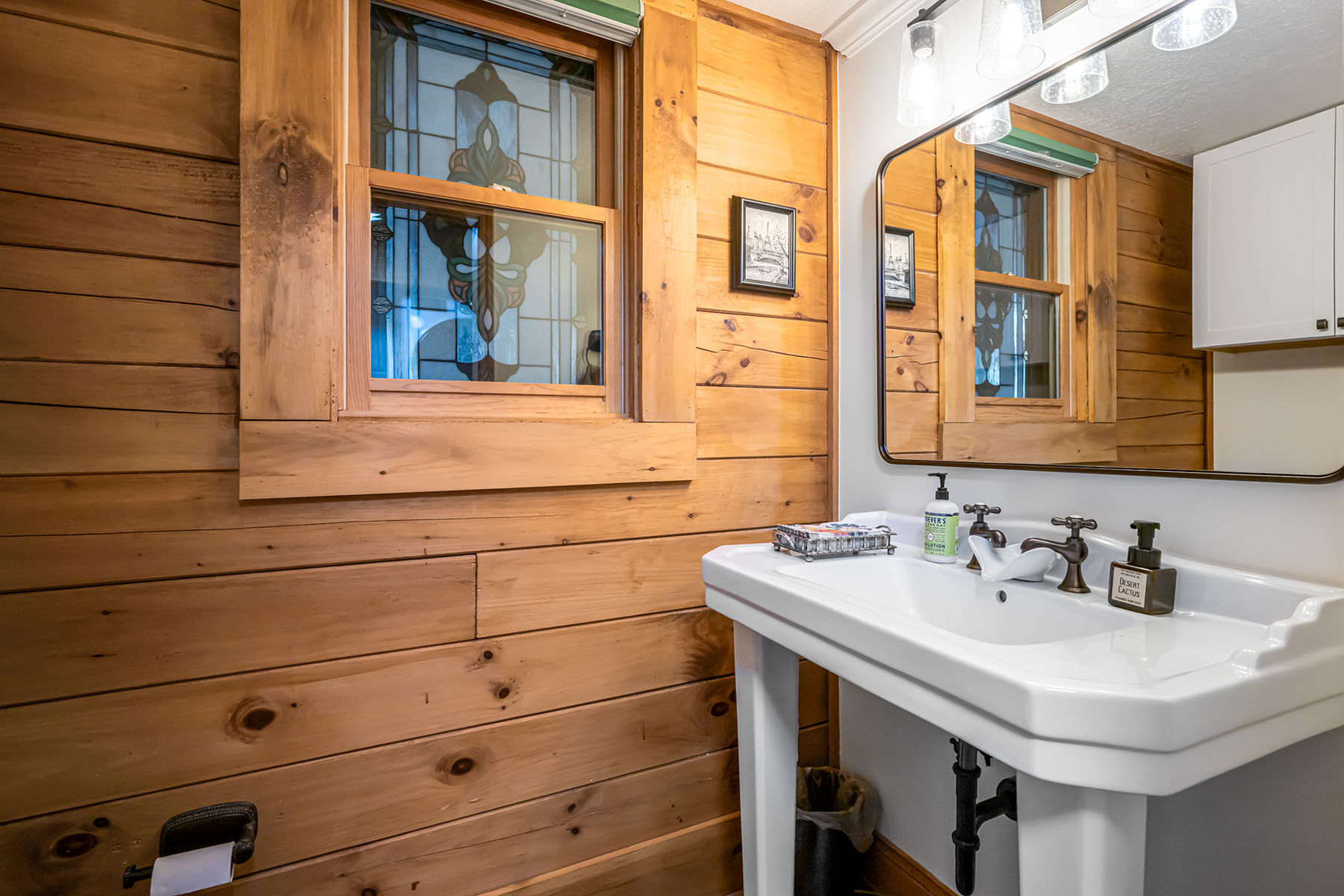 580 Flying Hawk Trail