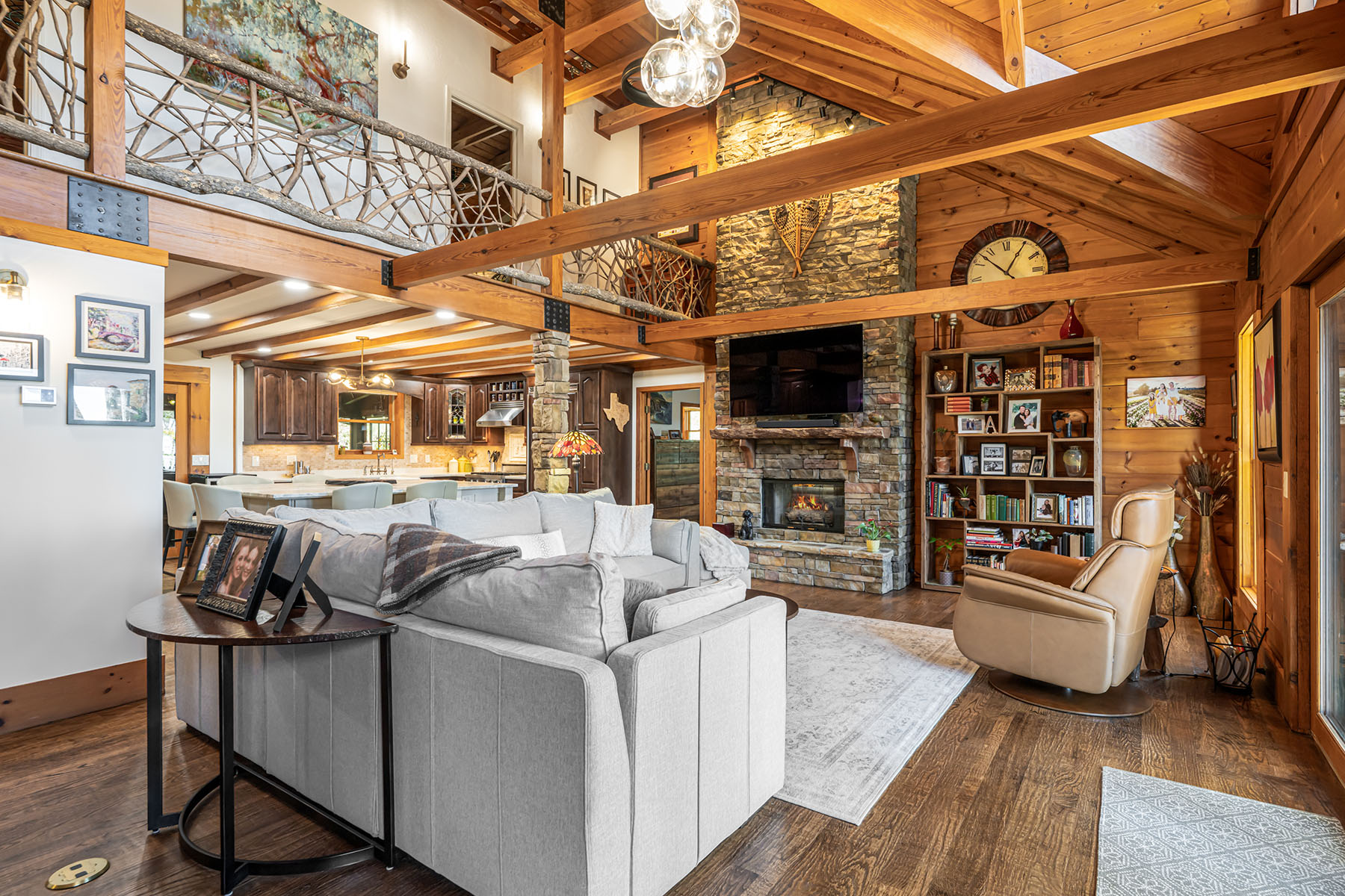 580 Flying Hawk Trail