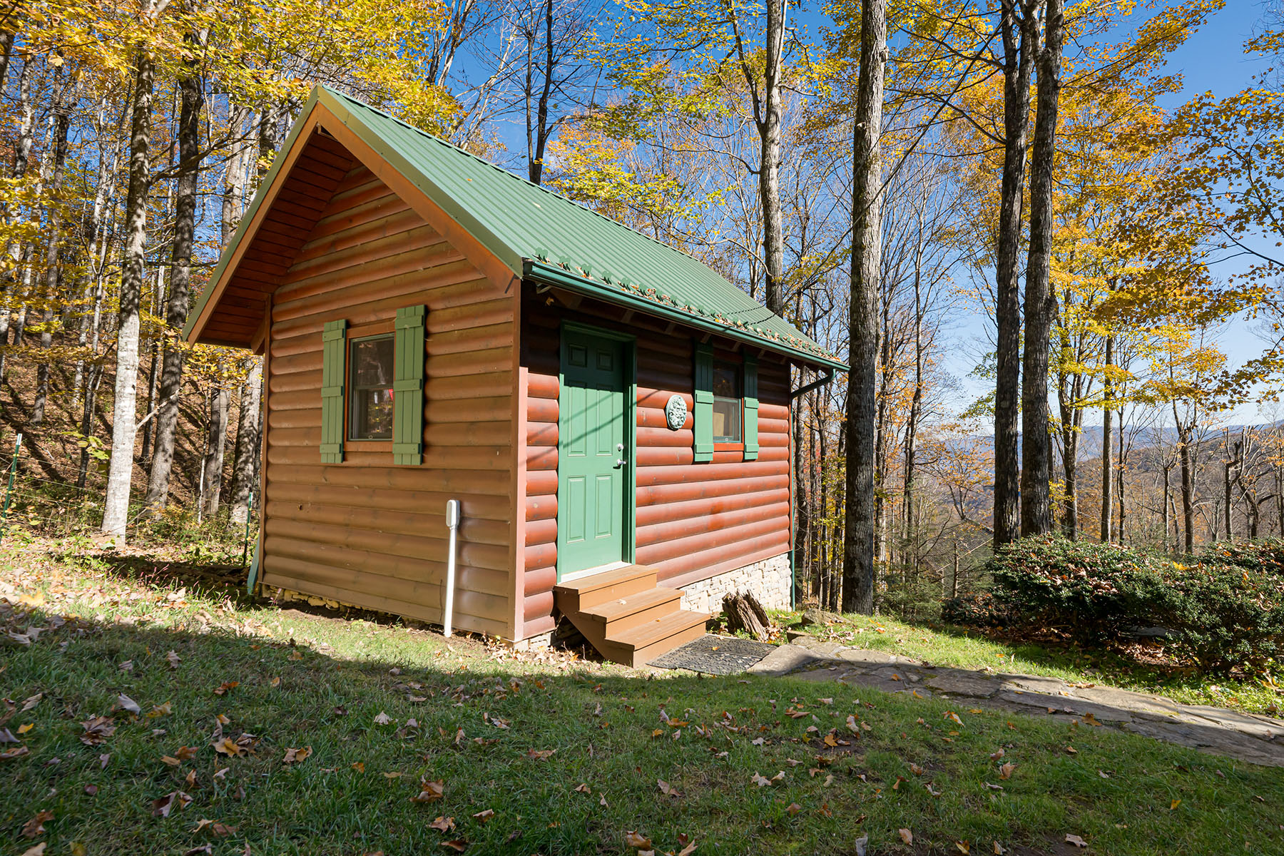 580 Flying Hawk Trail