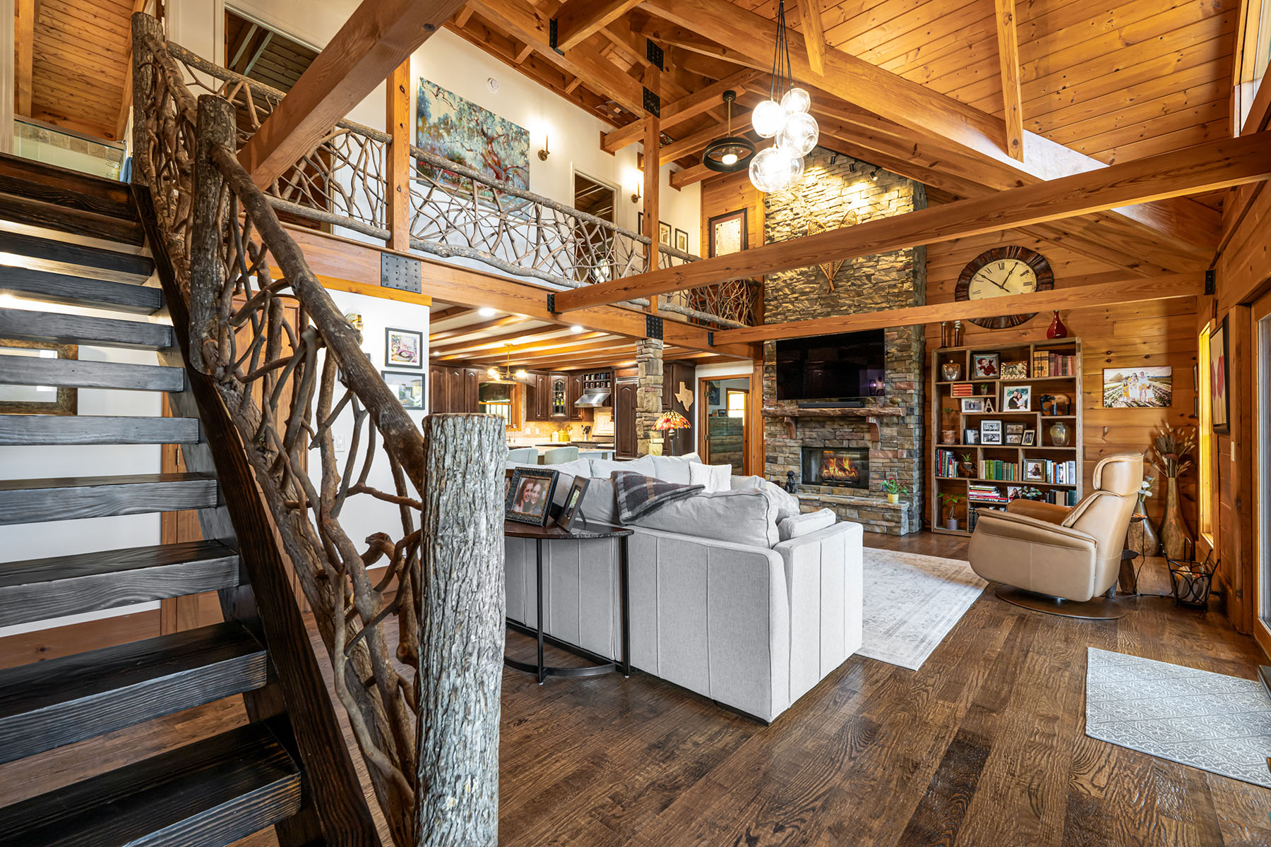 580 Flying Hawk Trail