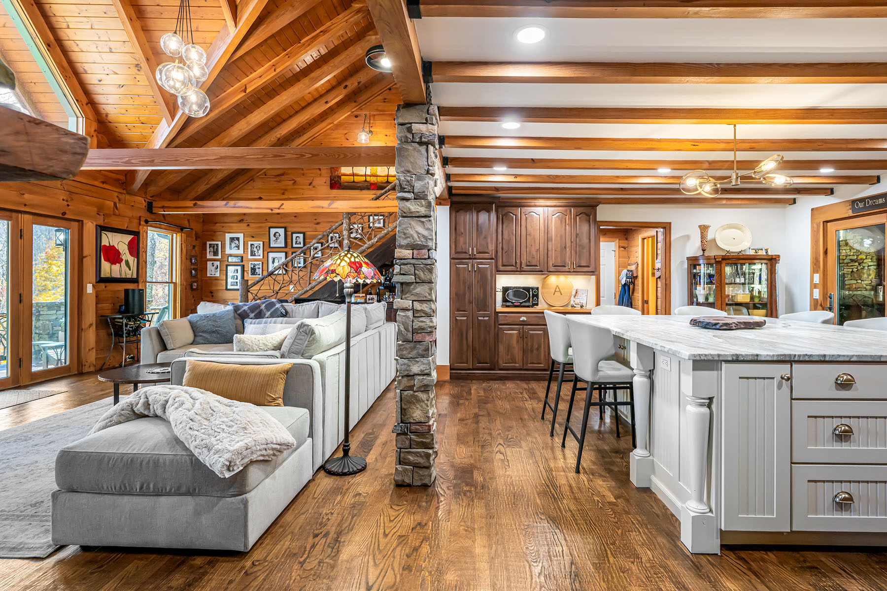580 Flying Hawk Trail