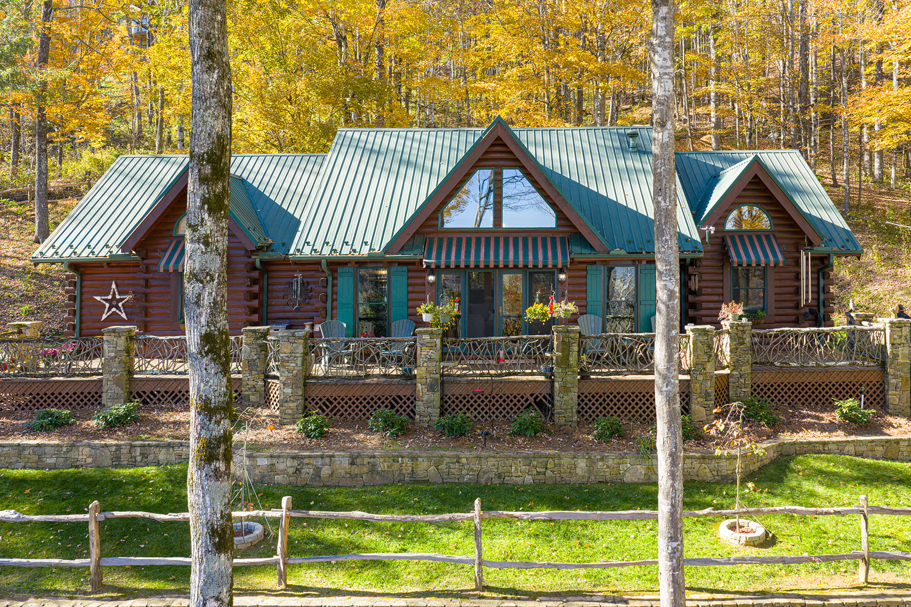 580 Flying Hawk Trail