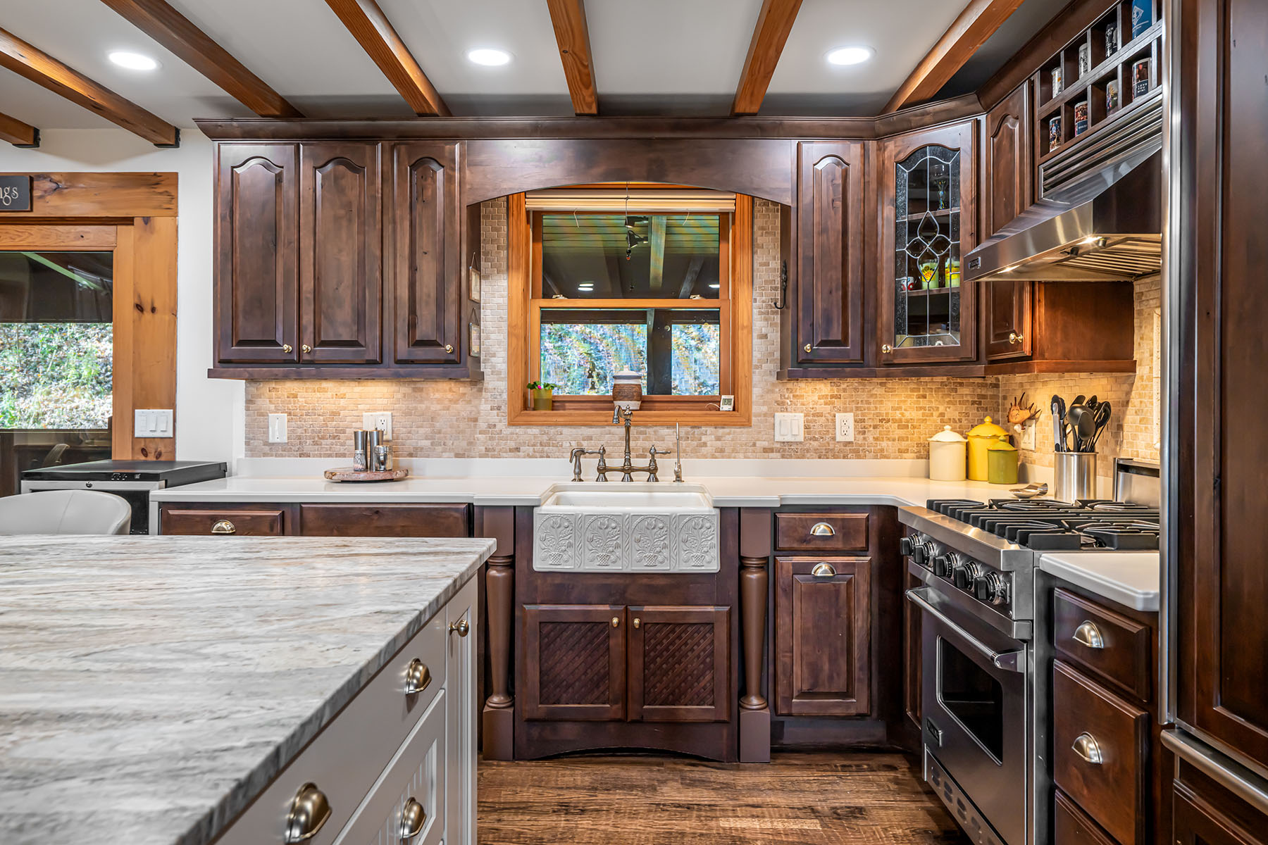 580 Flying Hawk Trail