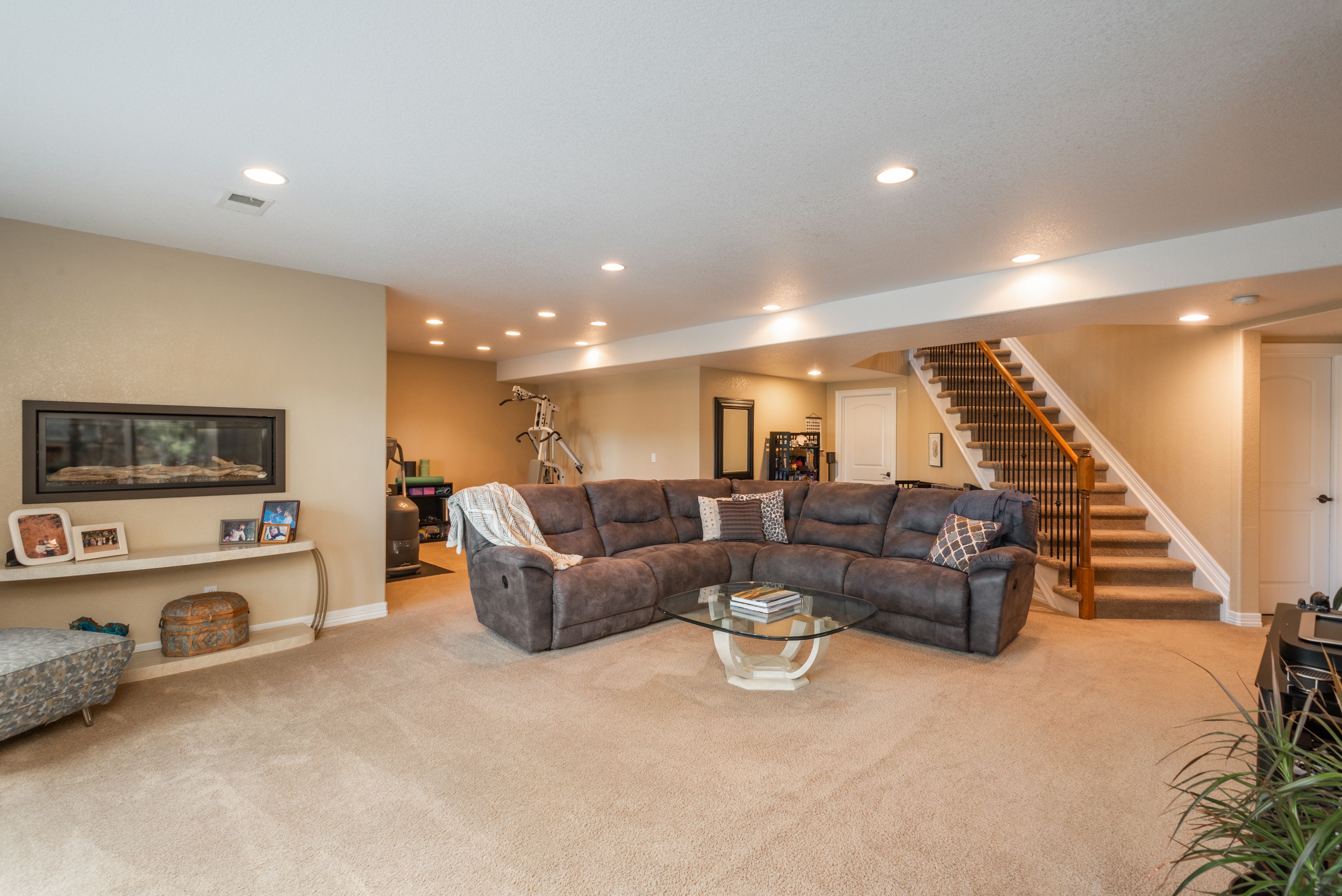 6817 Castlepoint Lane 