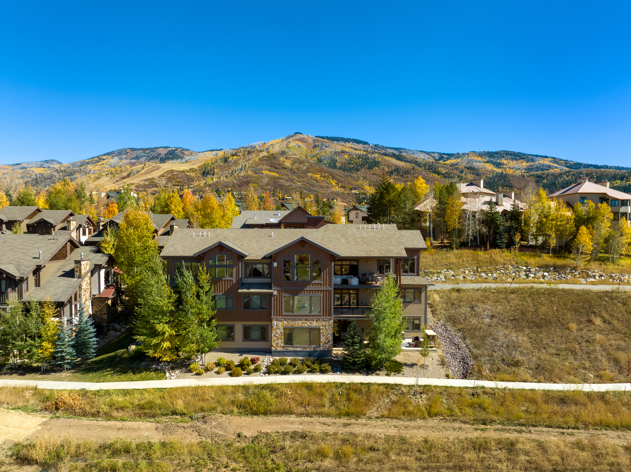 1275 Eagle Glen Drive Unit #300 