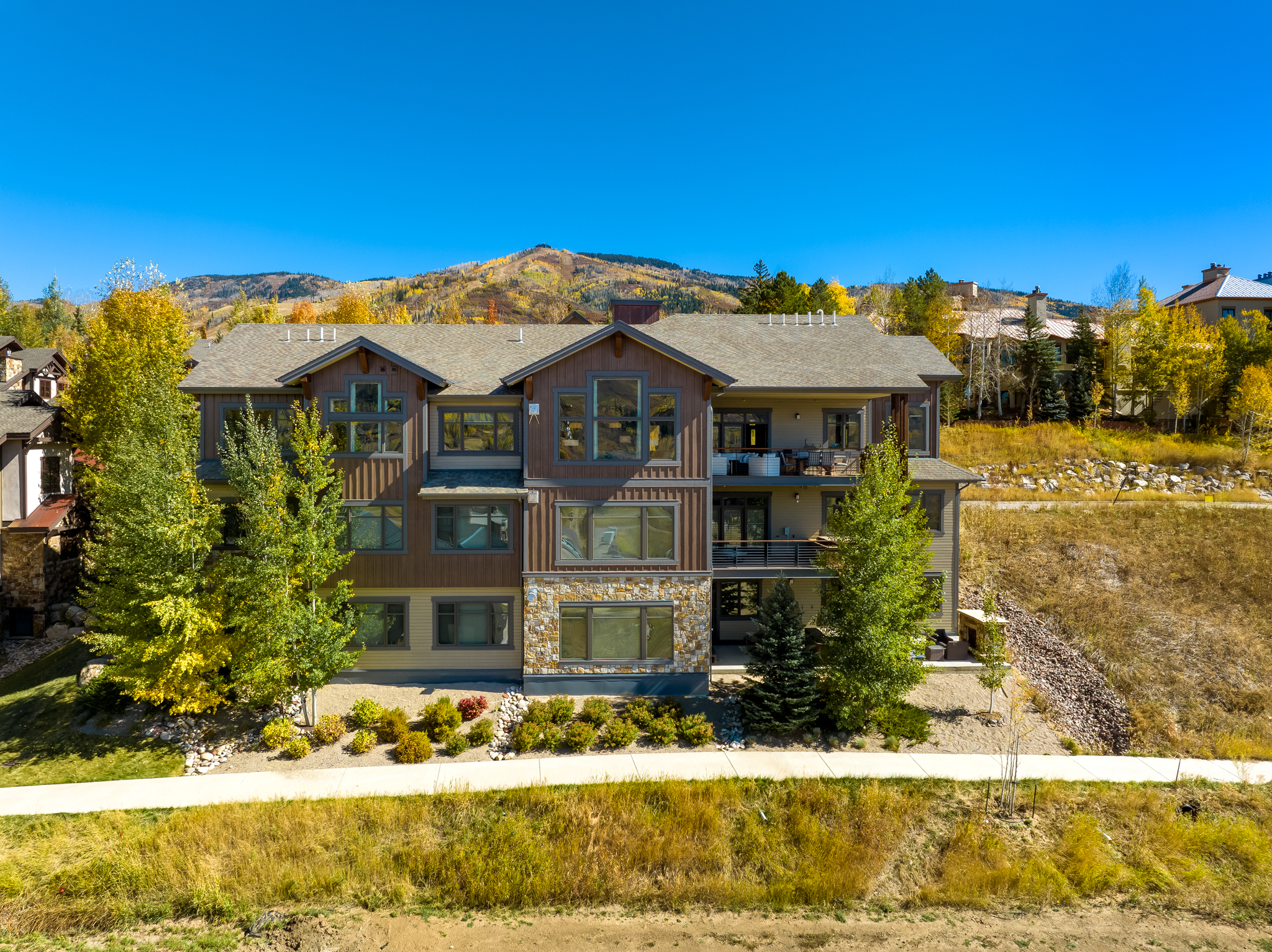 1275 Eagle Glen Drive Unit #300 