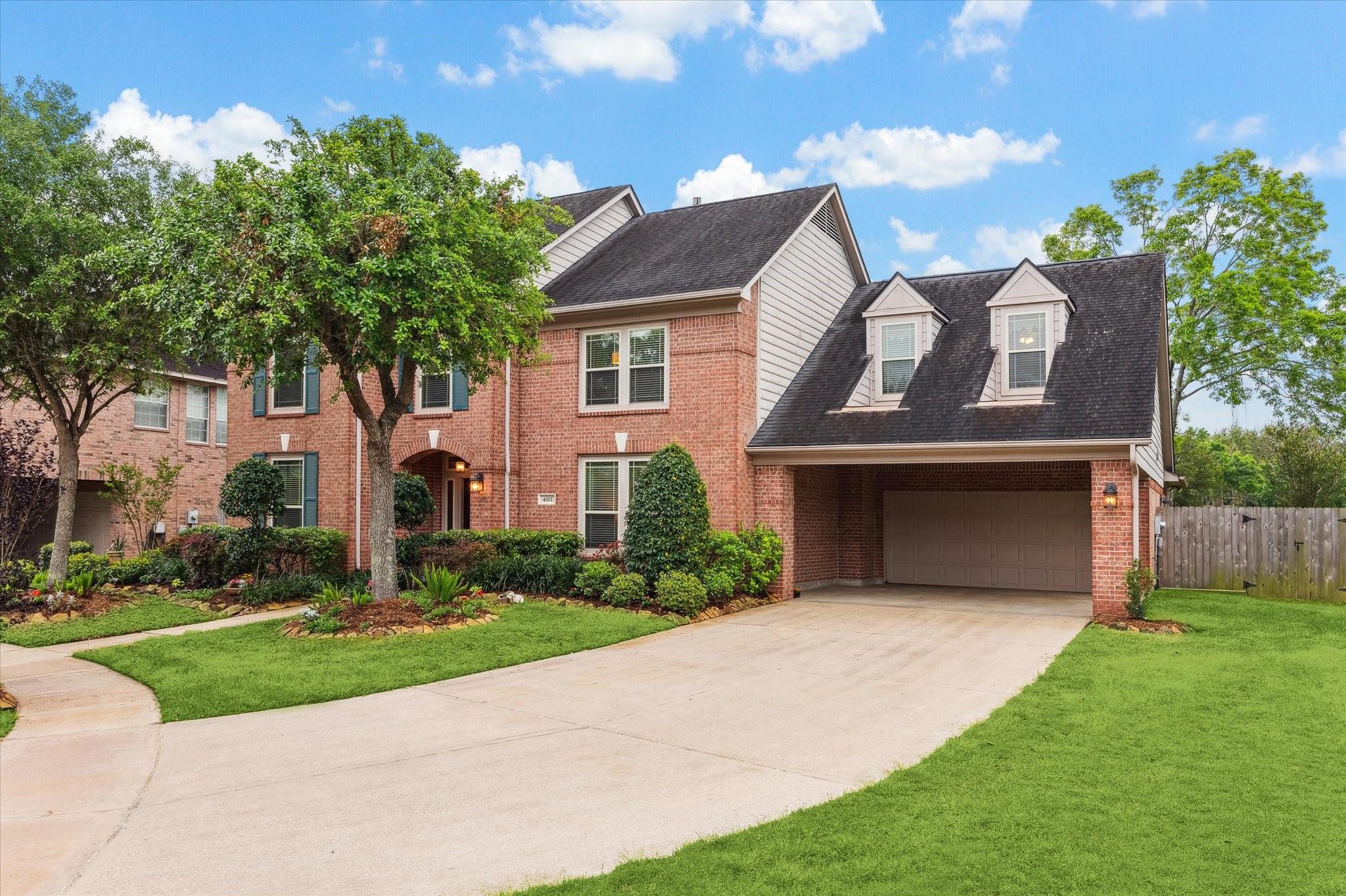4302 Towering Oak Court