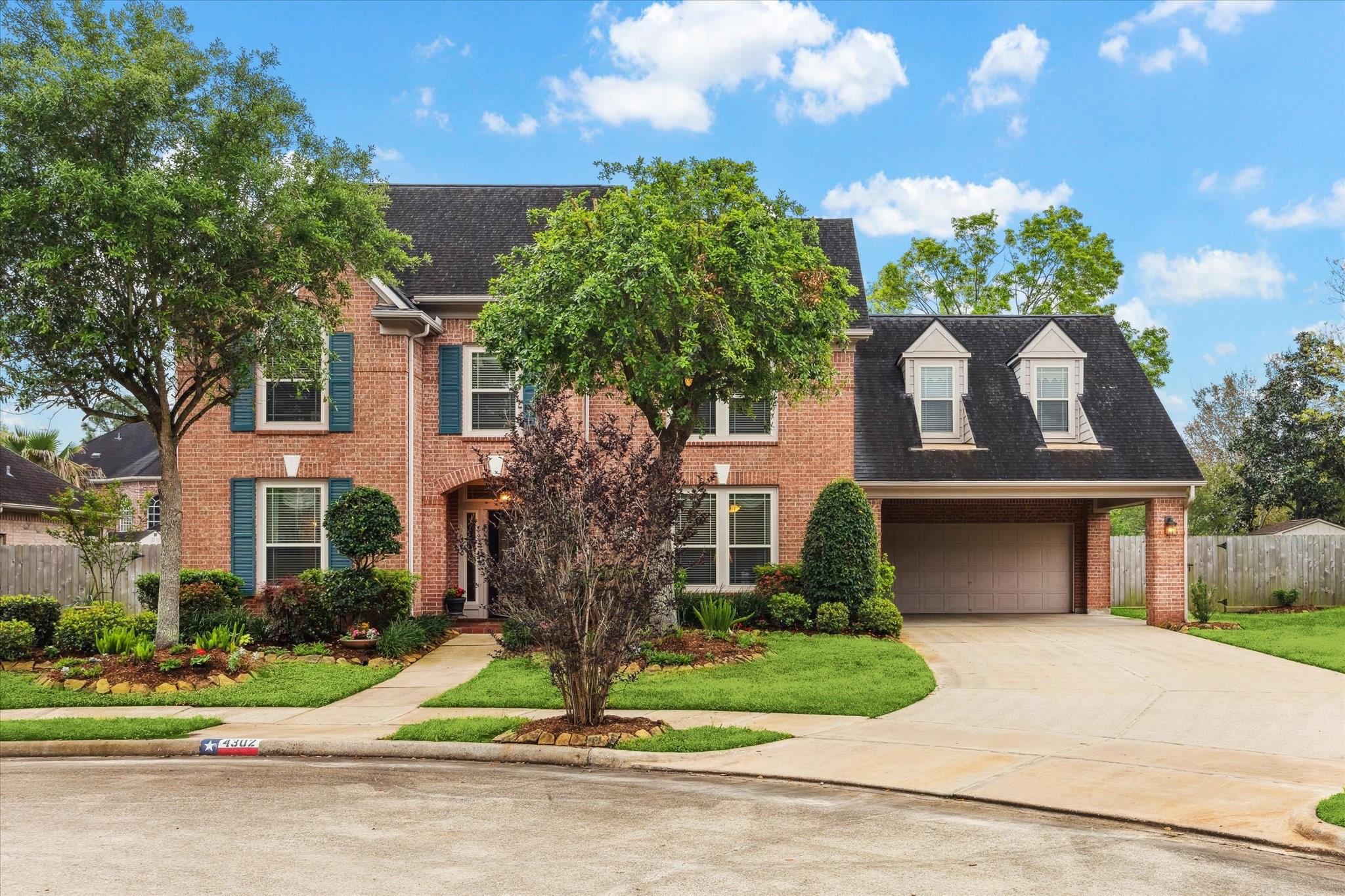 4302 Towering Oak Court