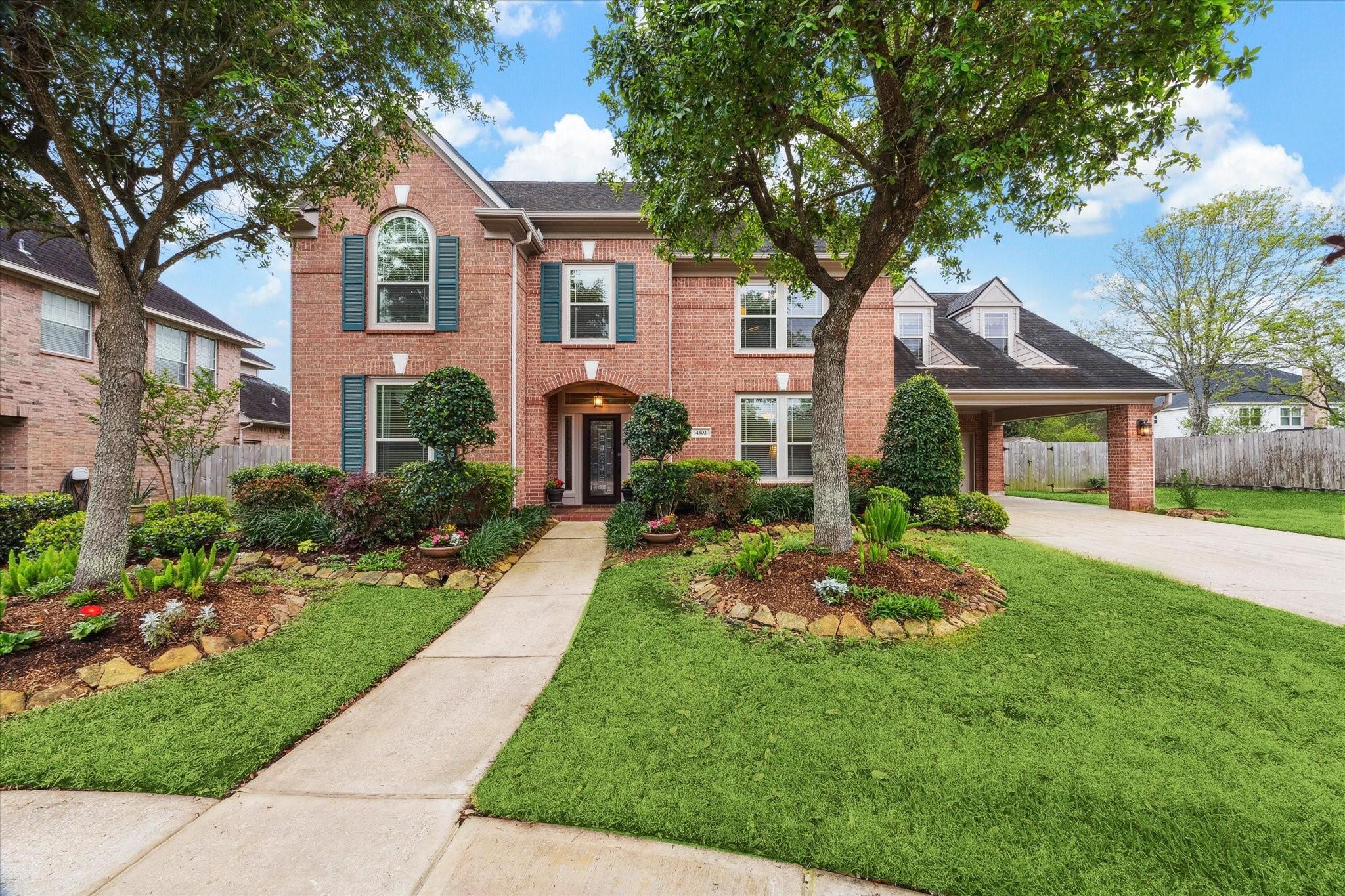 4302 Towering Oak Court