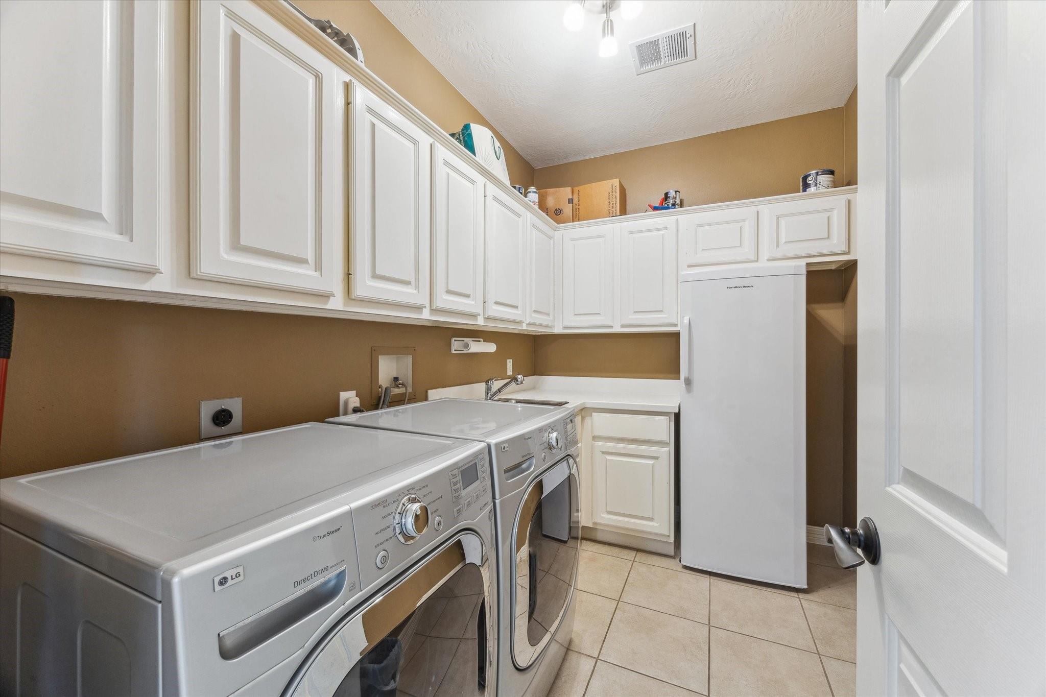 4302 Towering Oak Court