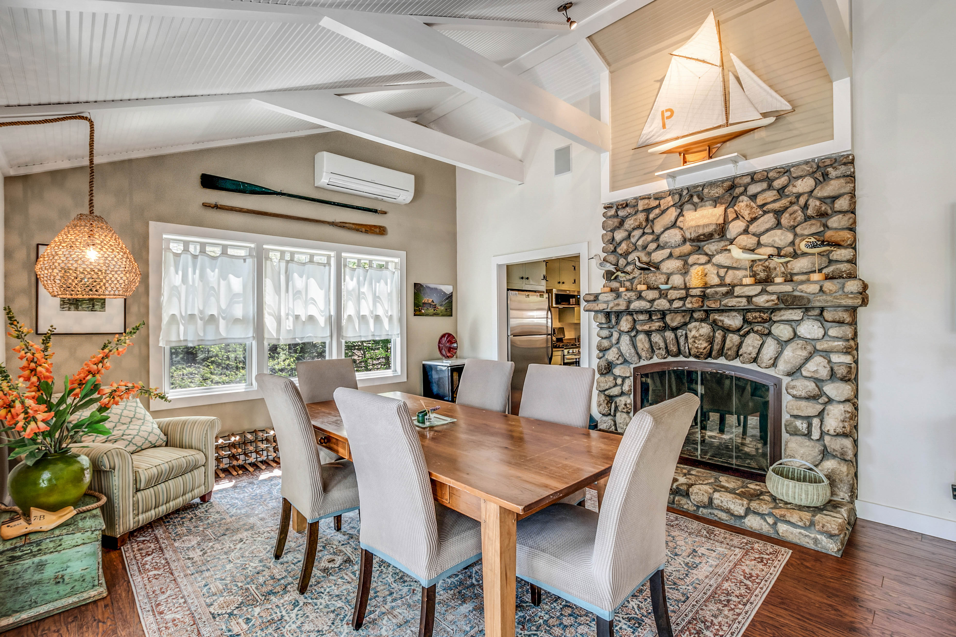 221 Lamson Lane