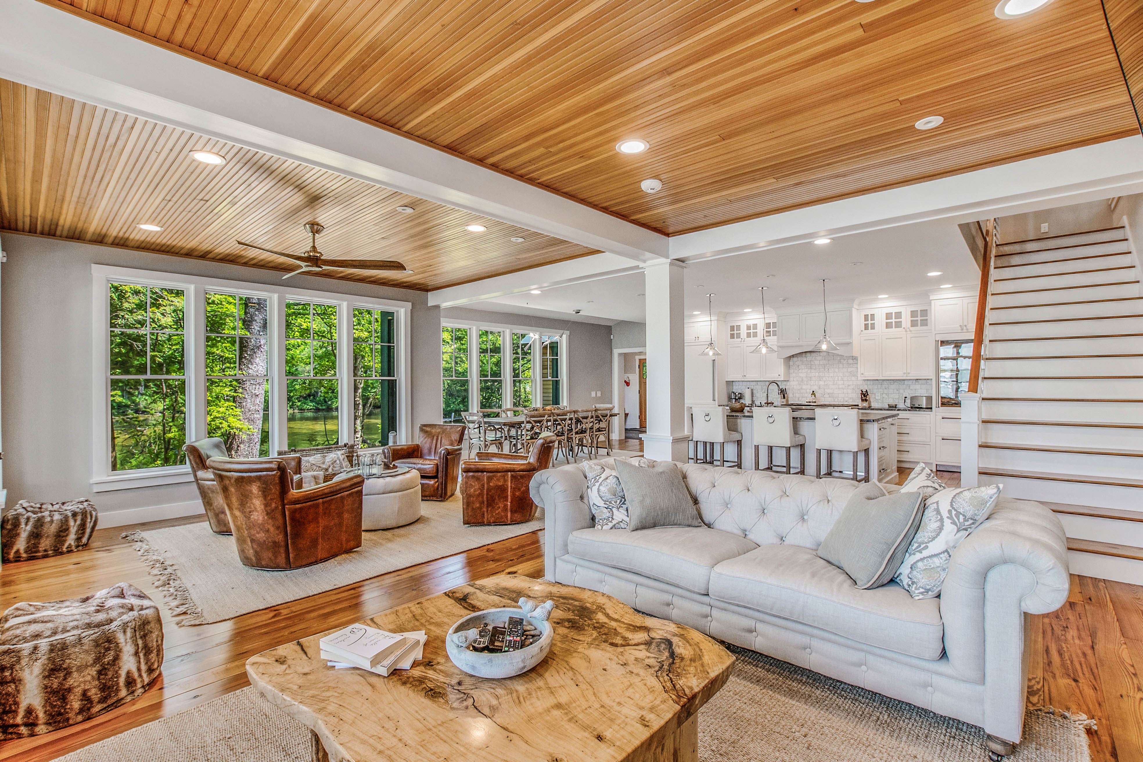 368 Bowles Road