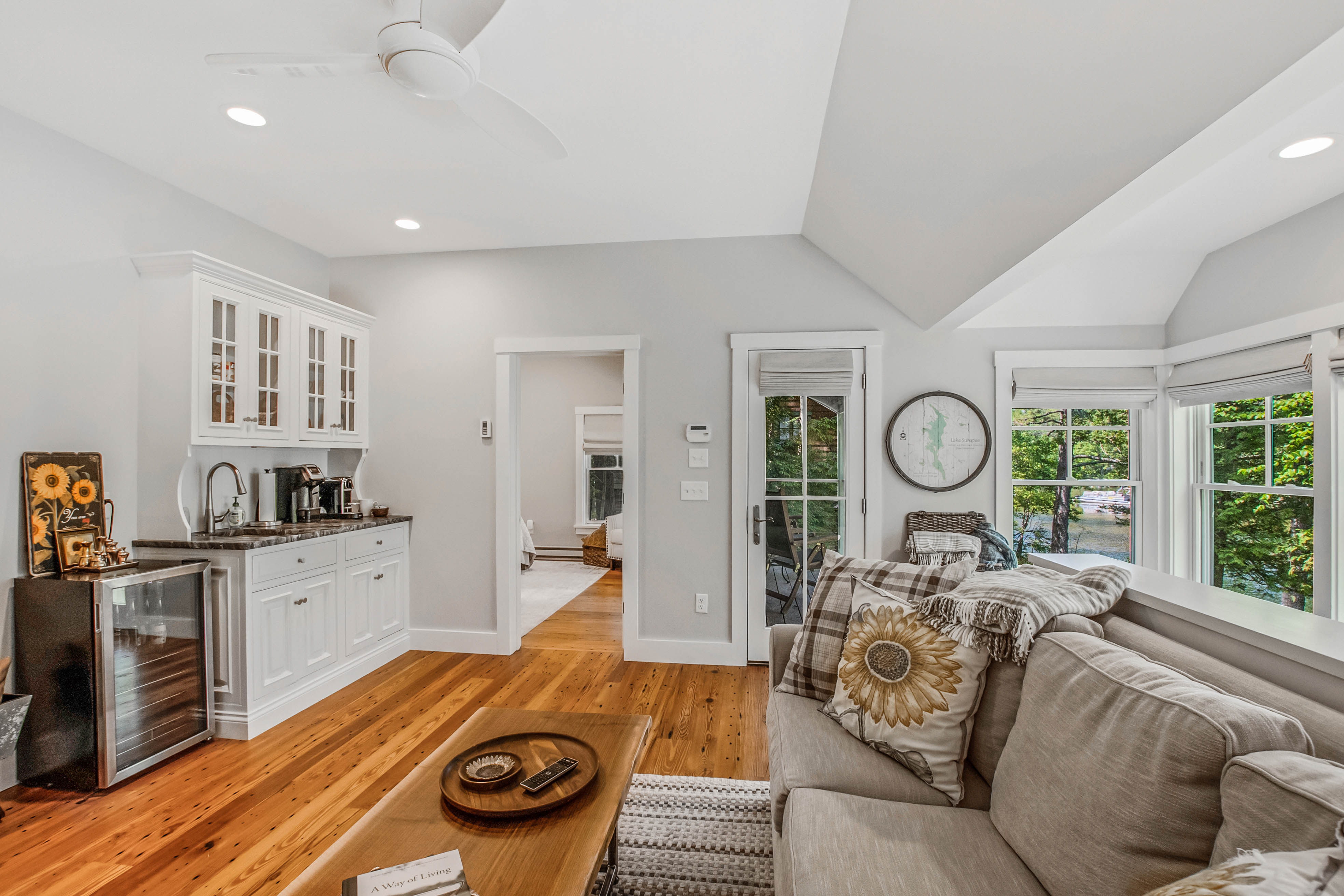 368 Bowles Road