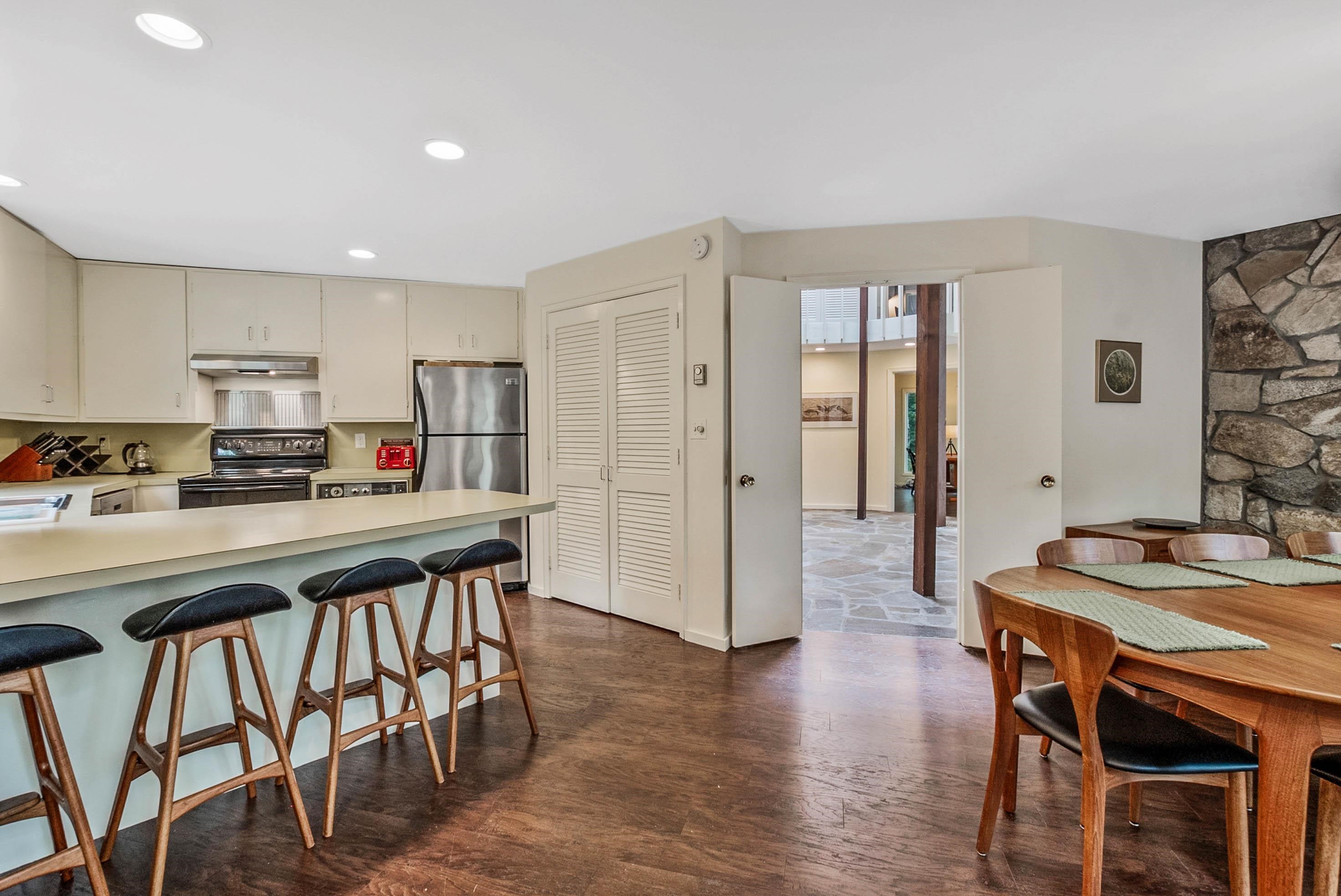 73 Oakledge Road