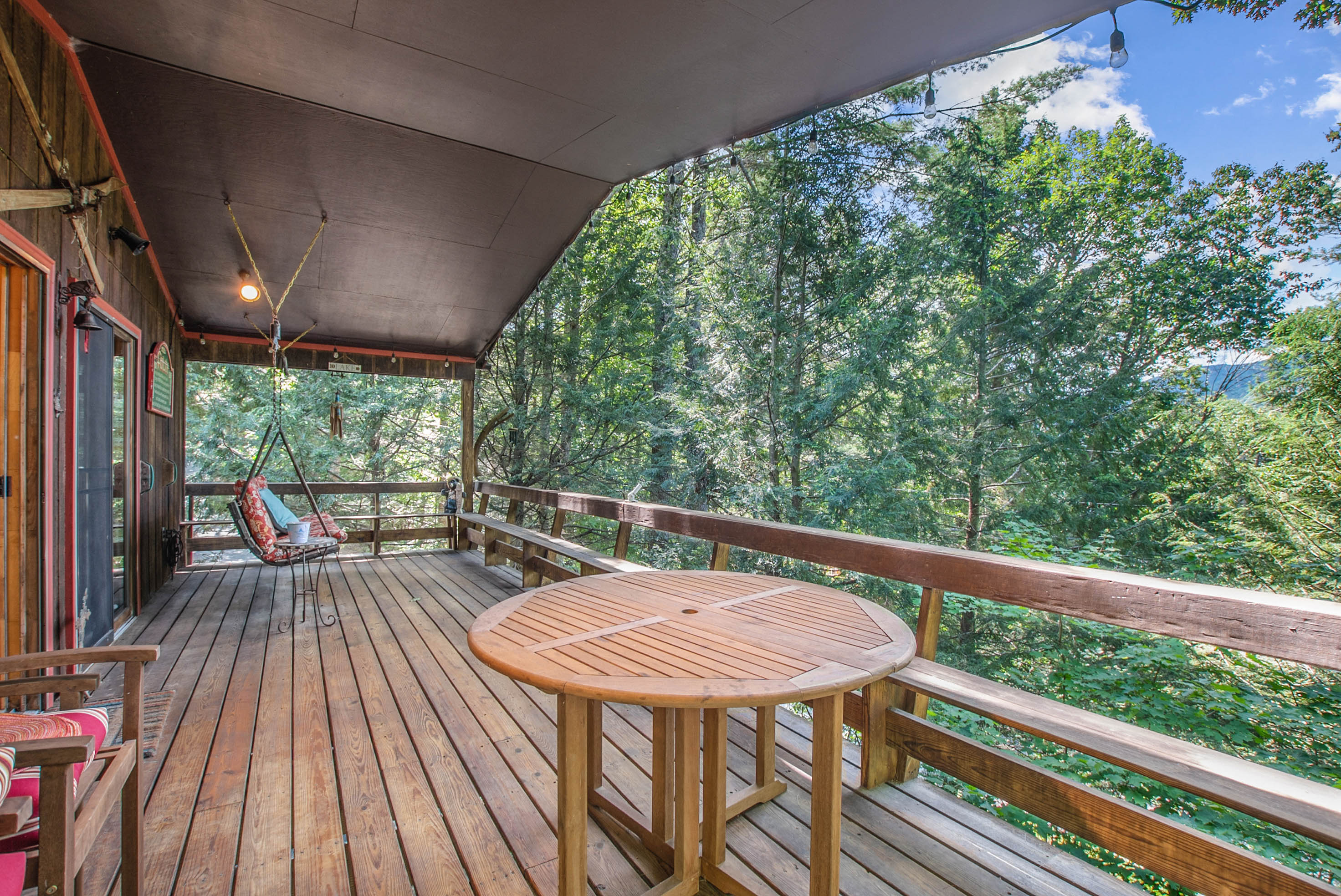 33 Pine Cliff Road