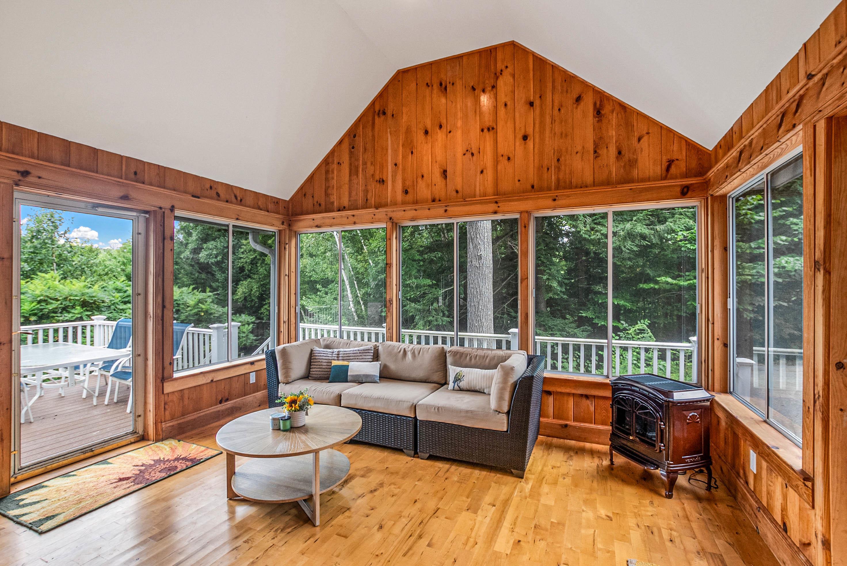 4 Fox Hollow Road