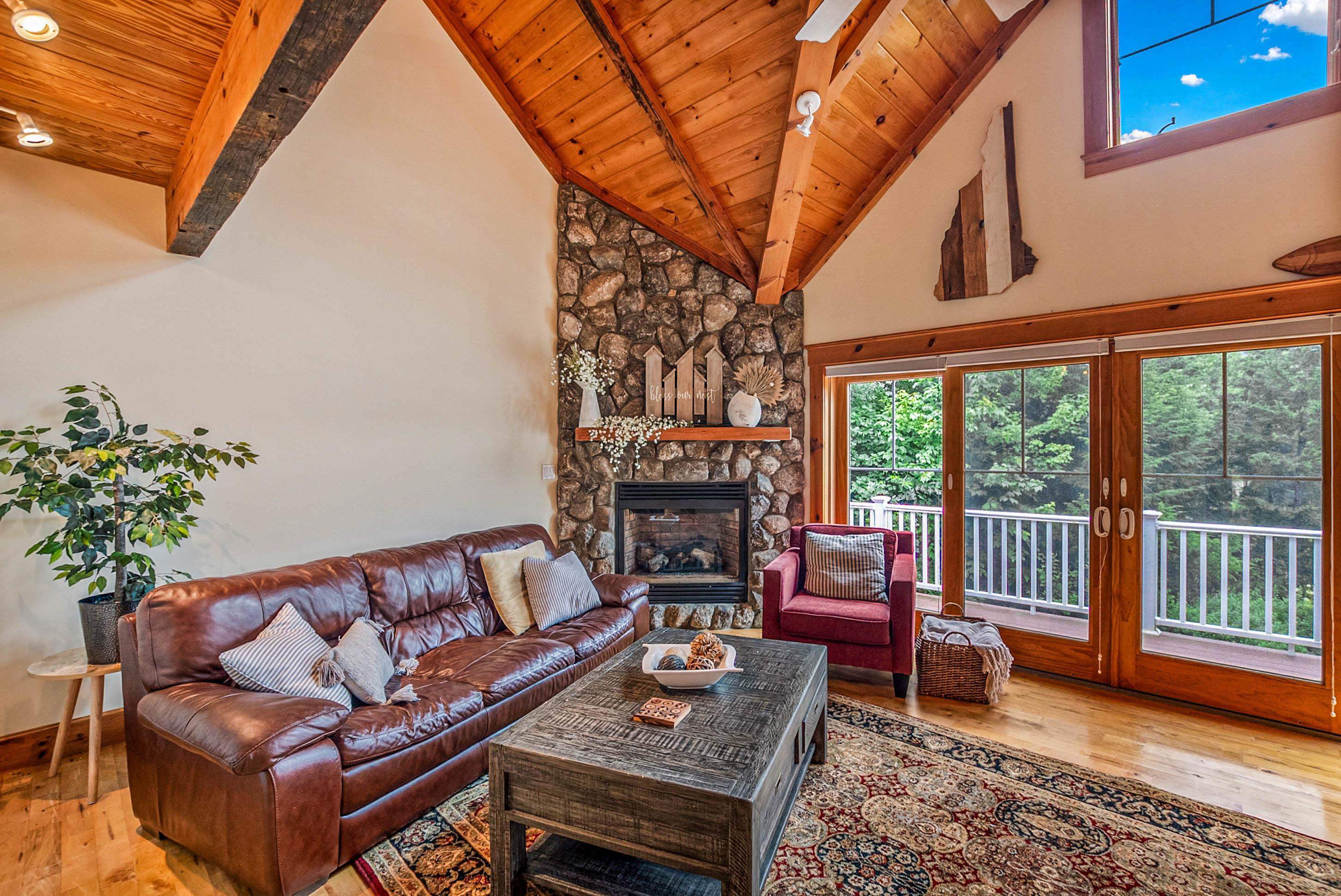 4 Fox Hollow Road
