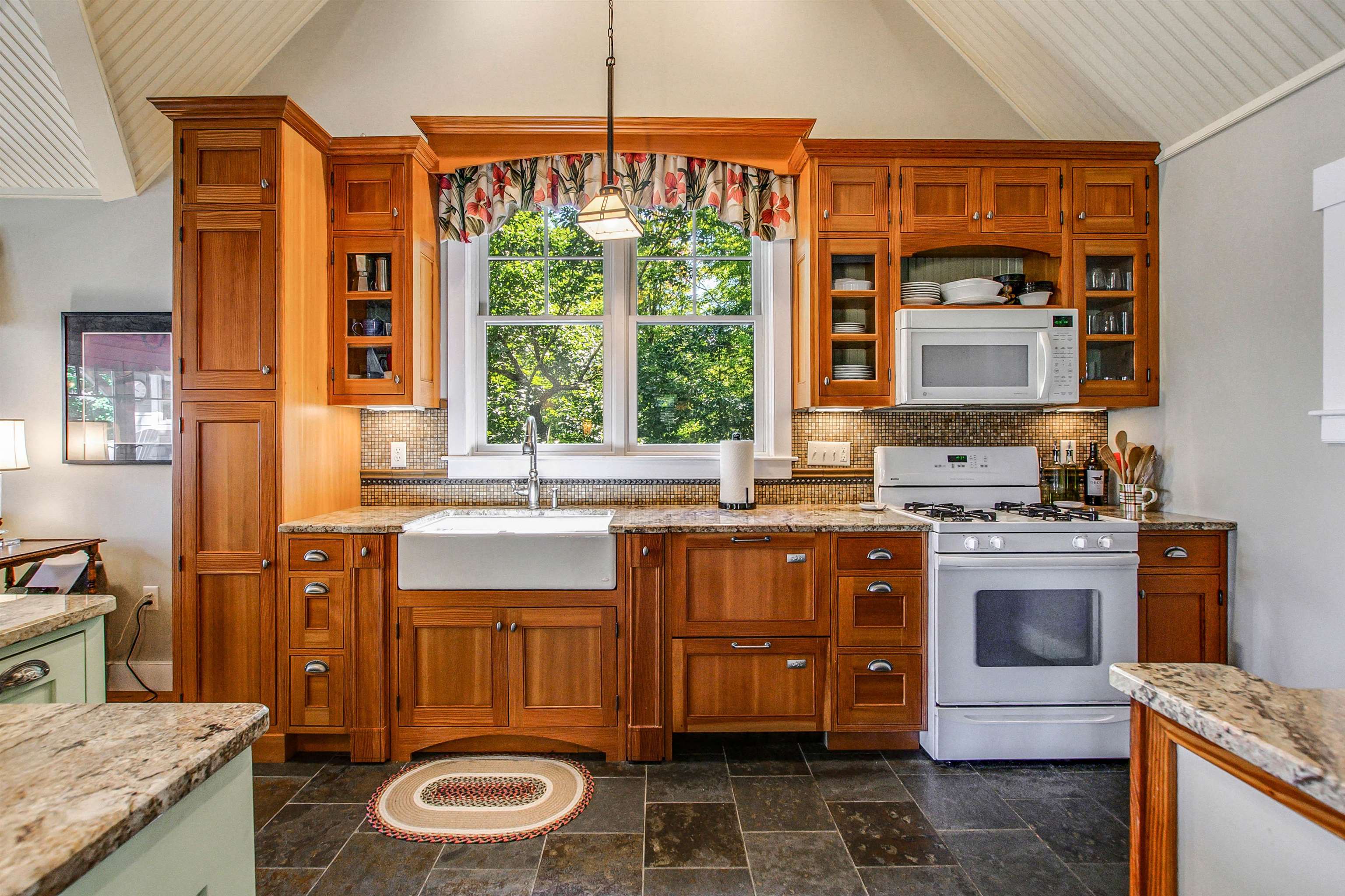 16 Edgemont Landing