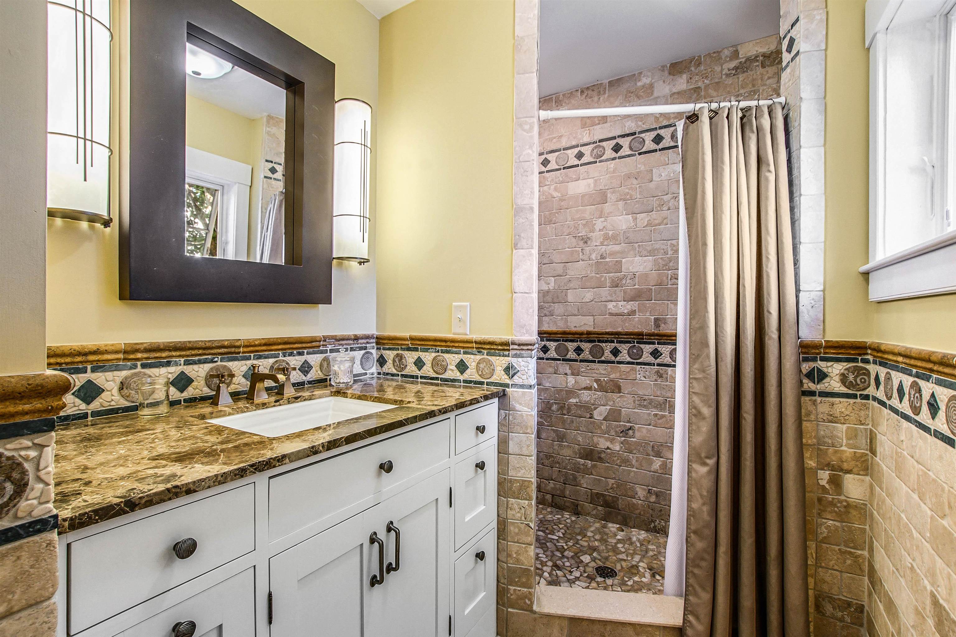 16 Edgemont Landing