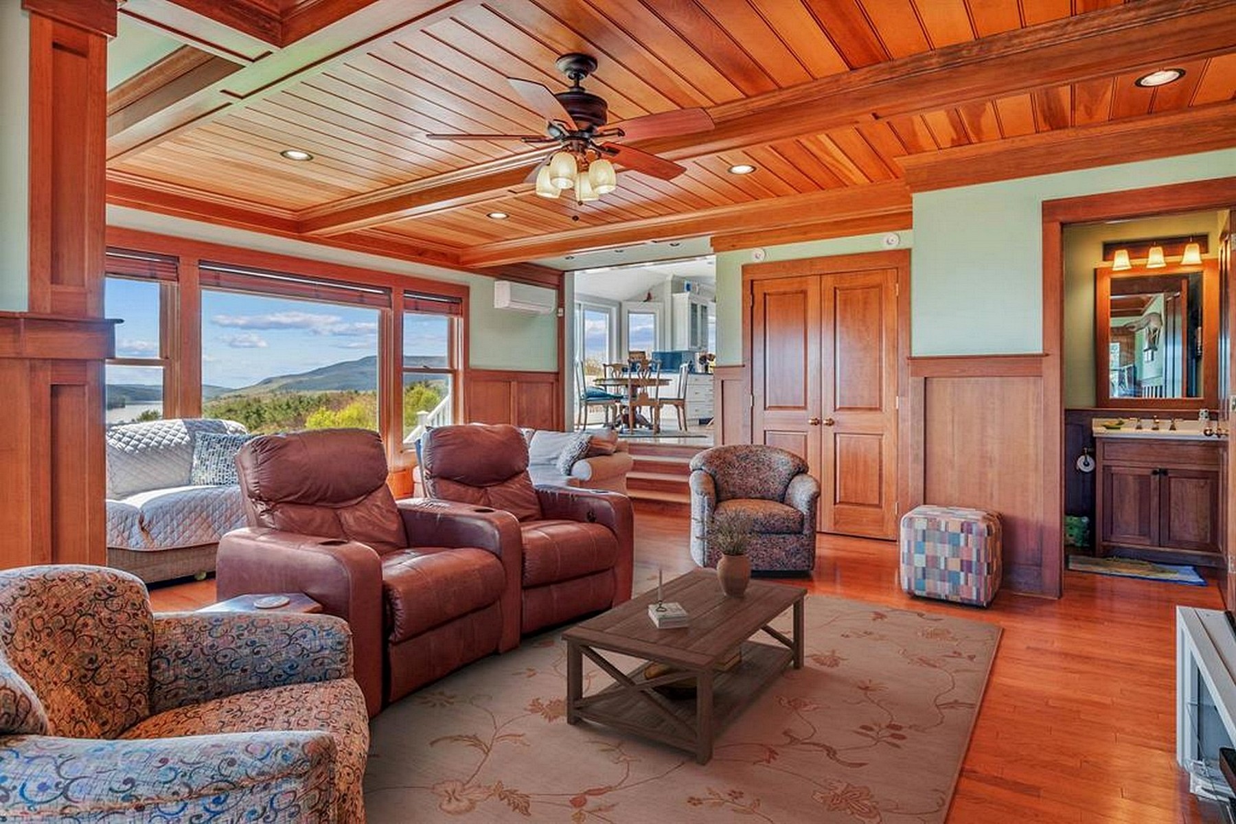 54 Harbor Hill Road
