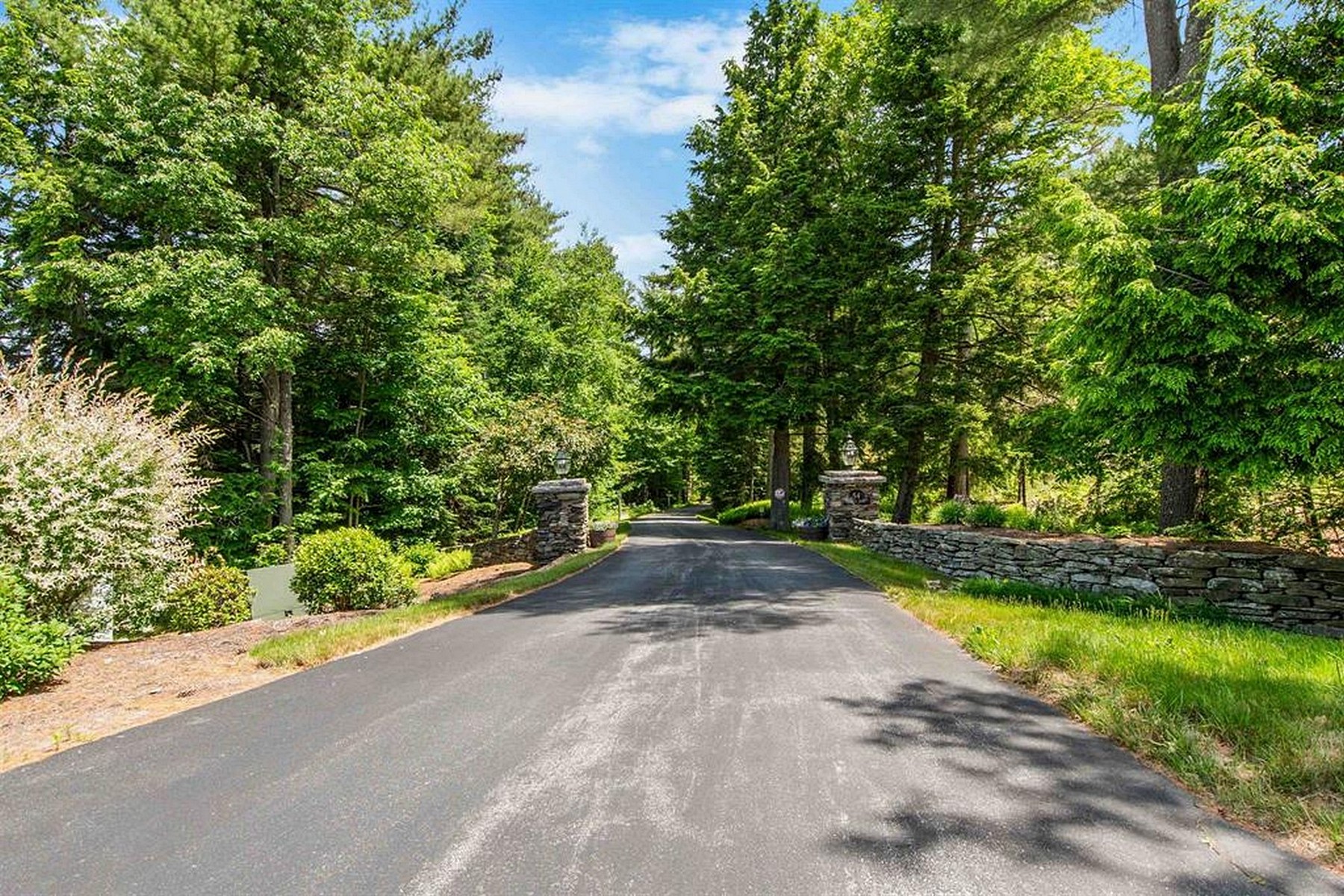 54 Harbor Hill Road