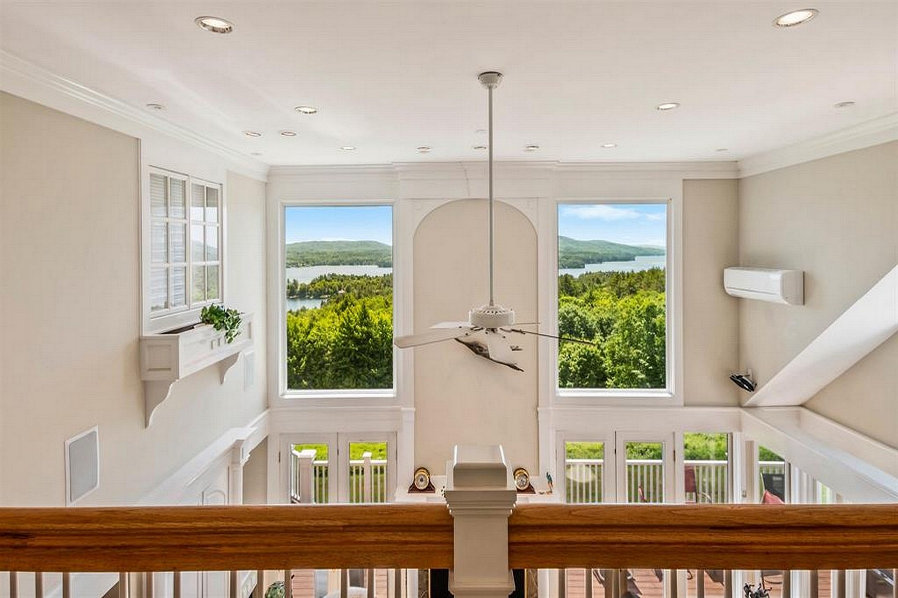 54 Harbor Hill Road