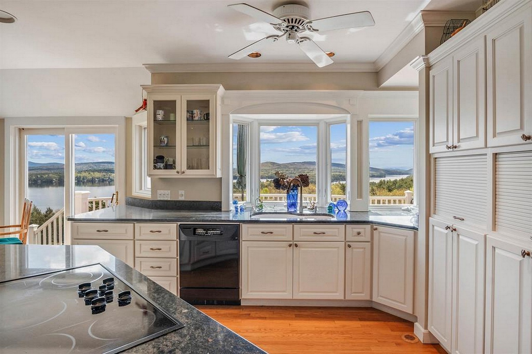 54 Harbor Hill Road